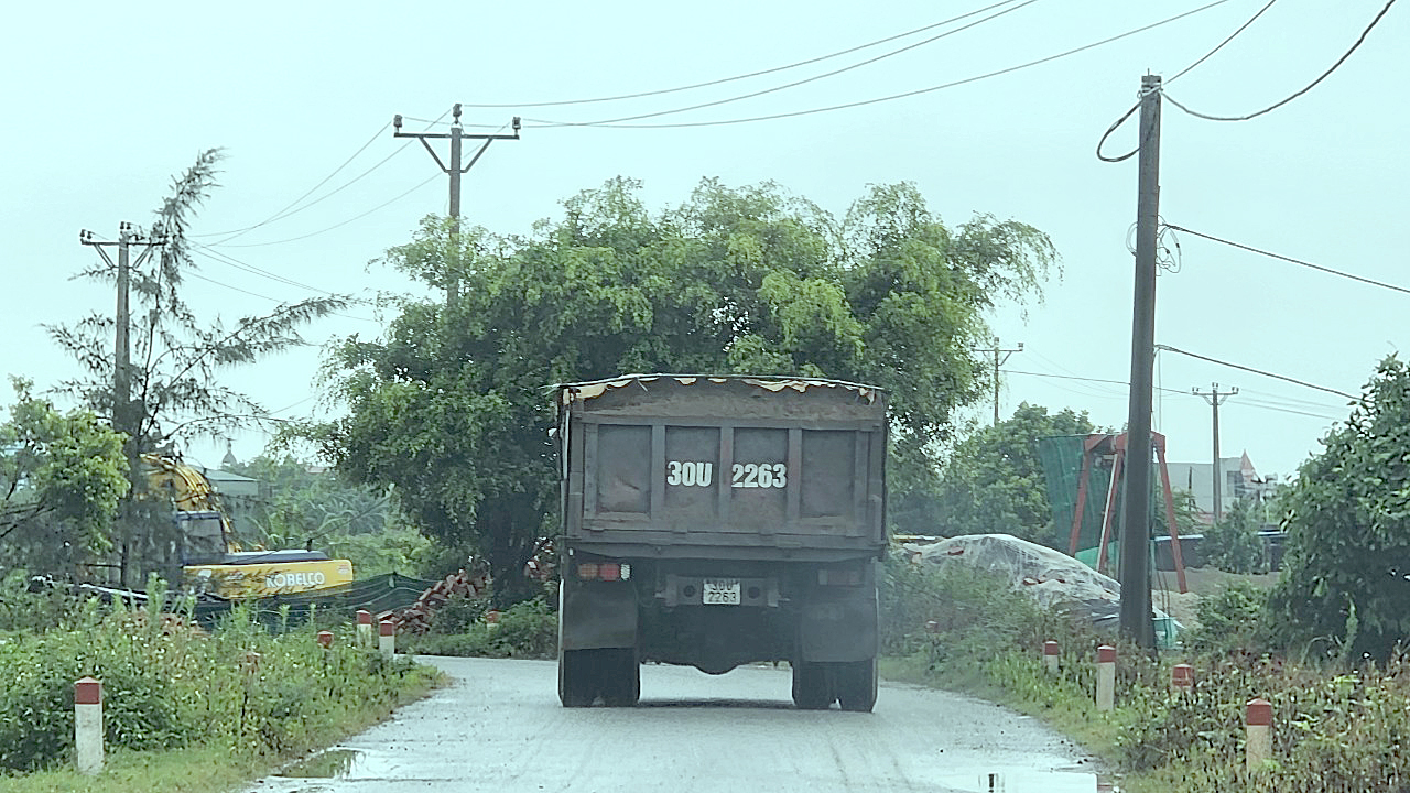 Nam Định: Trạm trộn, bến b&atilde;i kh&ocirc;ng ph&eacute;p bủa v&acirc;y s&ocirc;ng Ninh Cơ- Ảnh 2.