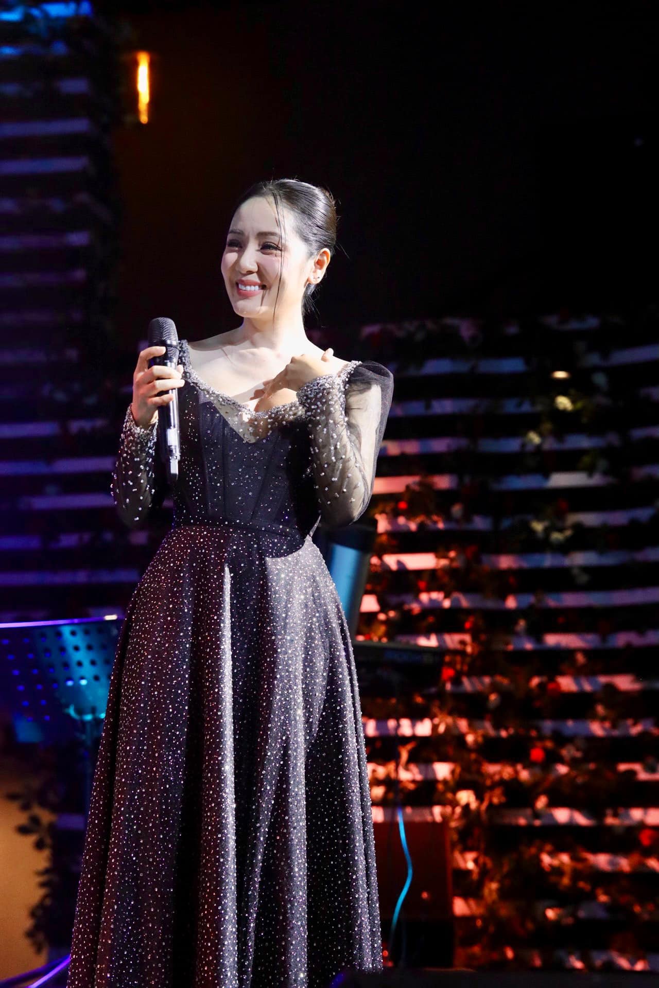 Ca sĩ Phương Linh: Bạn trai vẫn chiều, d&ugrave; biết t&ocirc;i c&oacute; nhiều t&iacute;nh xấu- Ảnh 1.