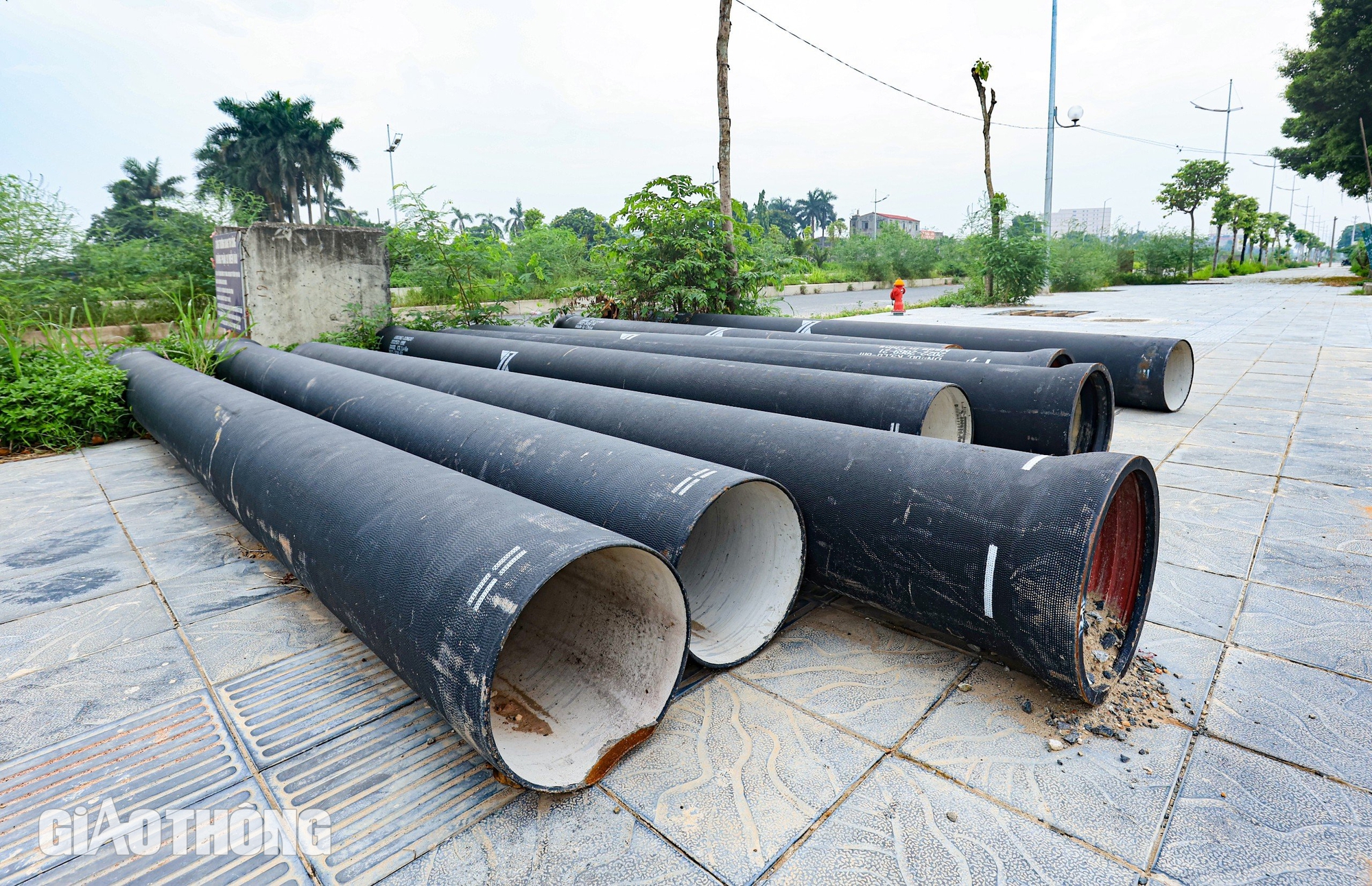 Cận cảnh tuyến đường gần 1.500 tỷ đồng ở H&agrave; Nội thi c&ocirc;ng 5 năm mới xong một nửa- Ảnh 14.