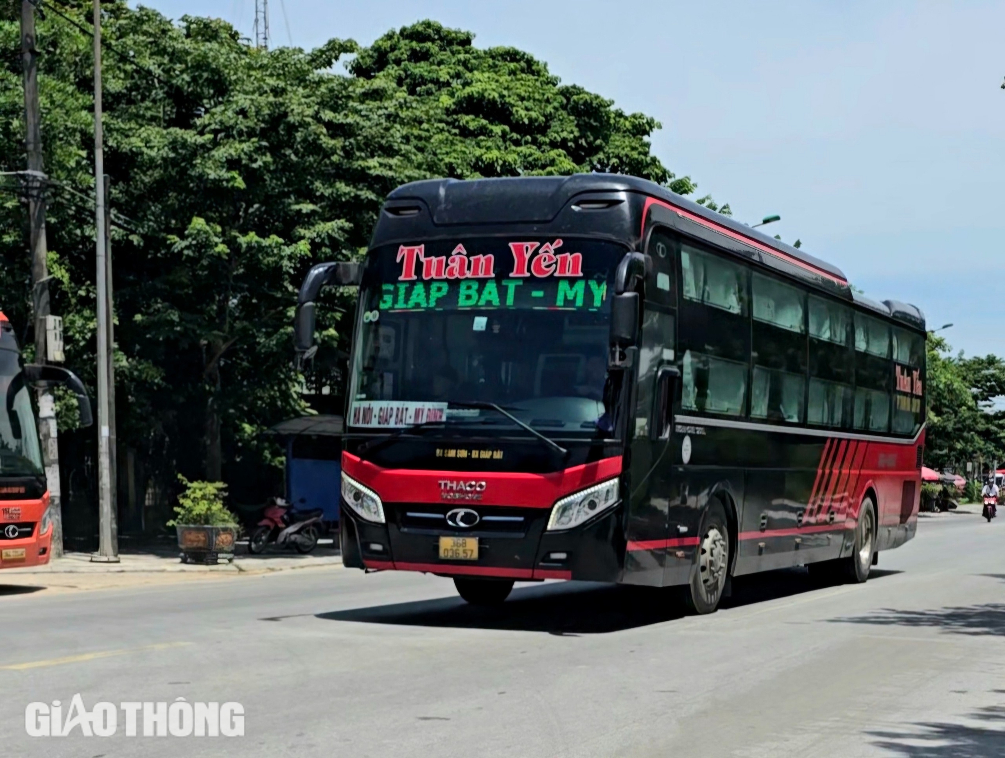 B&aacute;t nh&aacute;o vận tải kh&aacute;ch Thanh H&oacute;a - H&agrave; Nội: Lập bến c&oacute;c, d&ugrave;ng xe hết ni&ecirc;n hạn chở kh&aacute;ch- Ảnh 2.