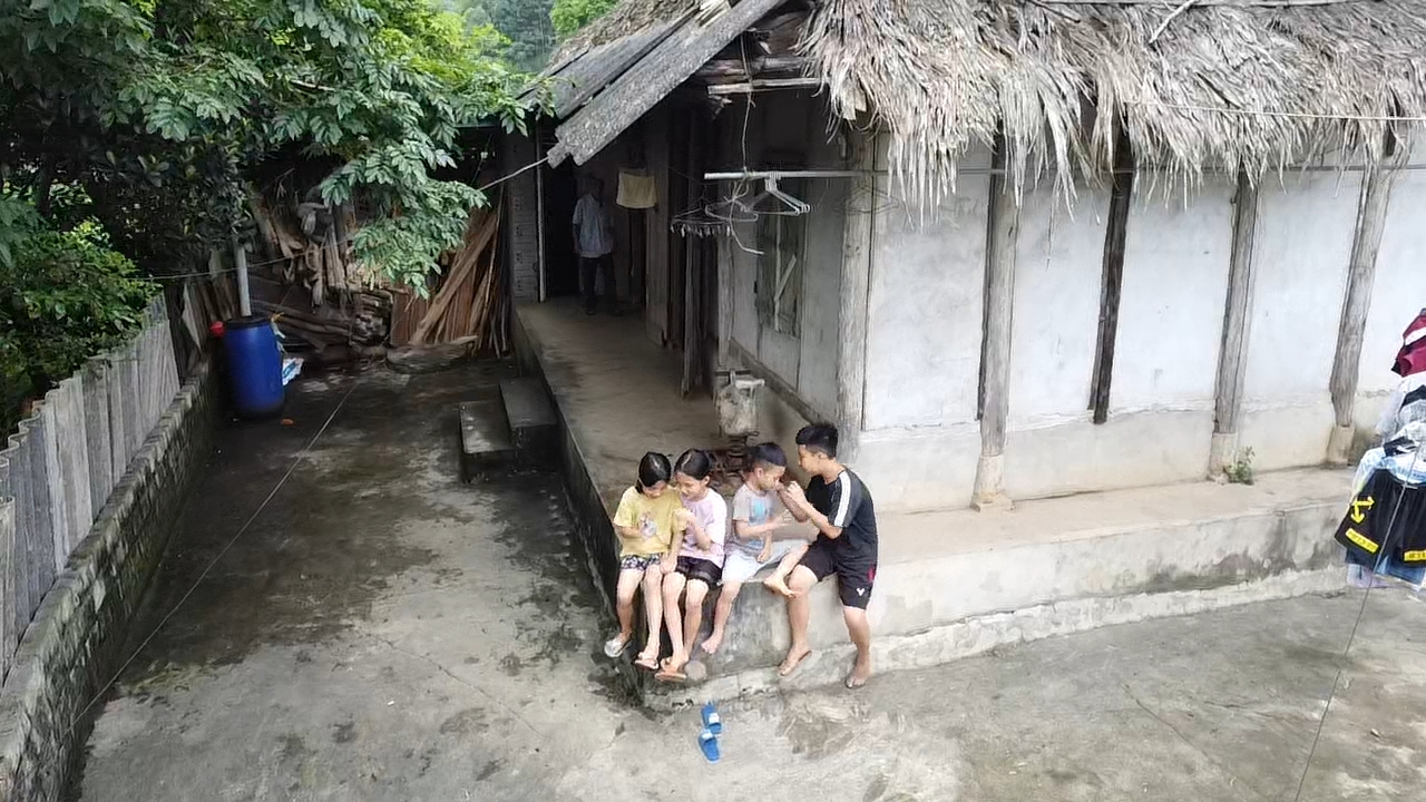 Bốn ch&aacute;u nhỏ mất bố v&igrave; TNGT, mẹ bỏ đi ở Y&ecirc;n B&aacute;i: Bạn đọc ủng hộ hơn 100 triệu trong 2 ng&agrave;y- Ảnh 2.