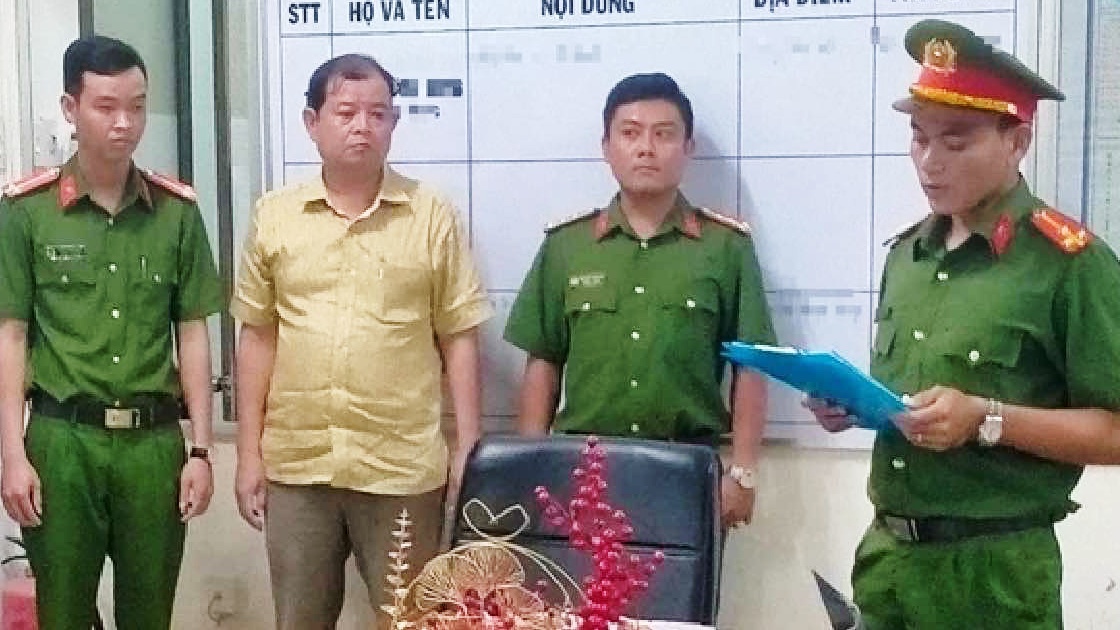 Bắt ph&oacute; trưởng ph&ograve;ng Kinh tế th&agrave;nh phố C&agrave; Mau- Ảnh 1.