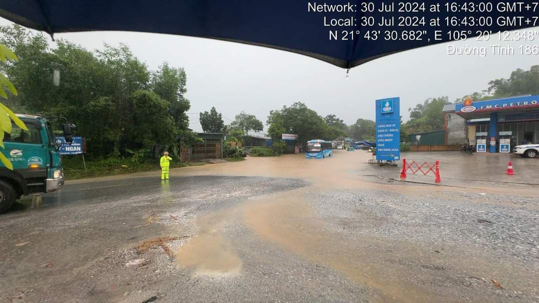 Tuy&ecirc;n Quang: Mưa lớn k&eacute;o d&agrave;i, nhiều tuyến đường ngập s&acirc;u- Ảnh 5.
