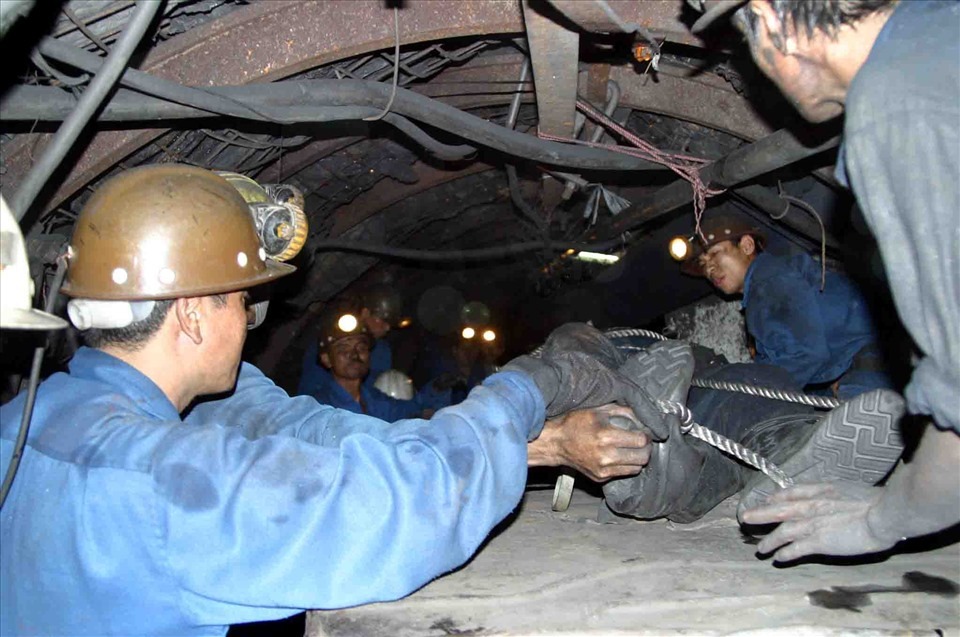 Tai nạn hầm khai th&aacute;c than khiến 5 người thiệt mạng, Thủ tướng ra c&ocirc;ng điện- Ảnh 1.