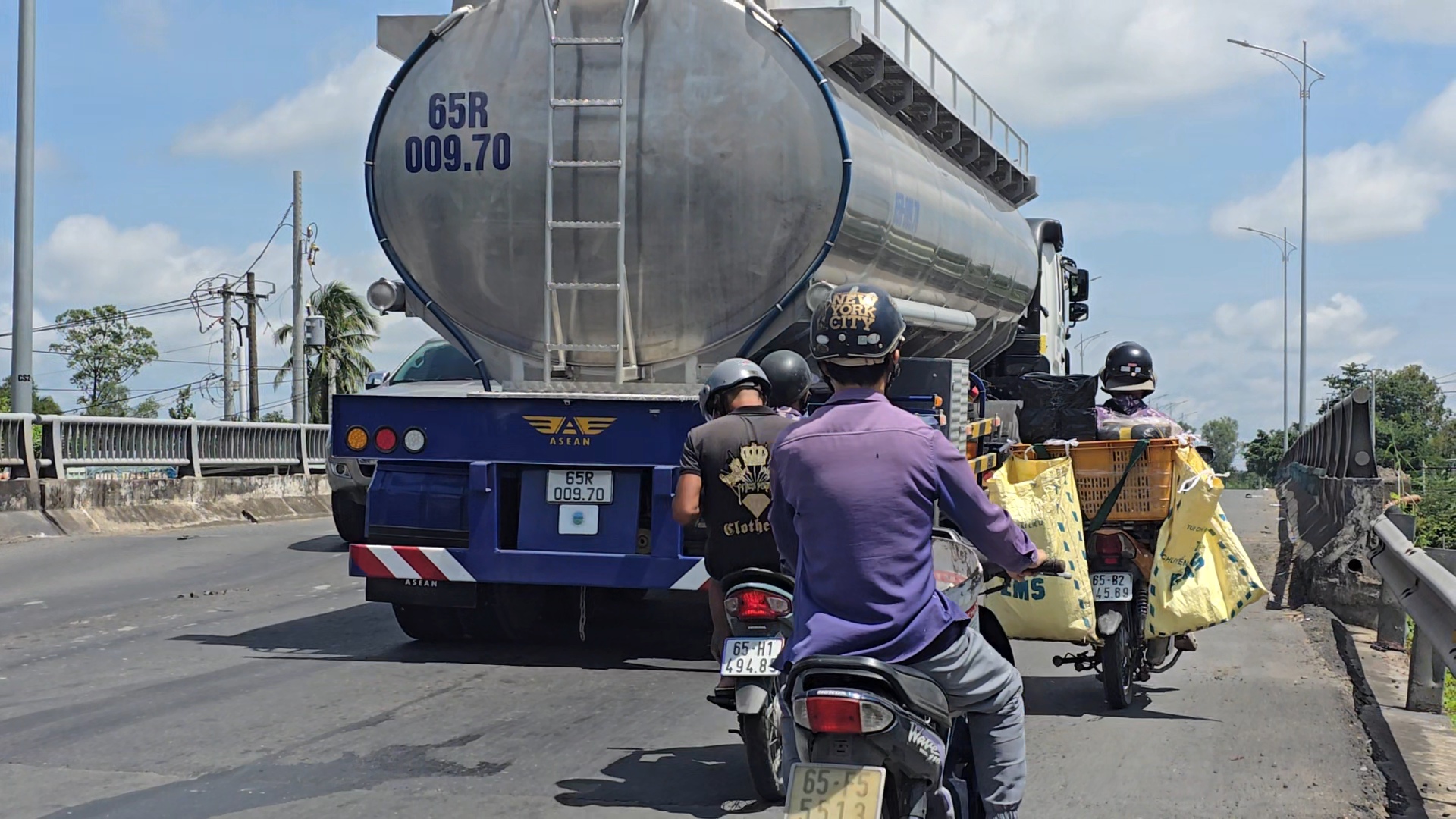 V&igrave; sao t&agrave;i xế n&iacute;n thở khi đi qua h&agrave;ng loạt cầu tr&ecirc;n QL91B ở Cần Thơ?- Ảnh 6.