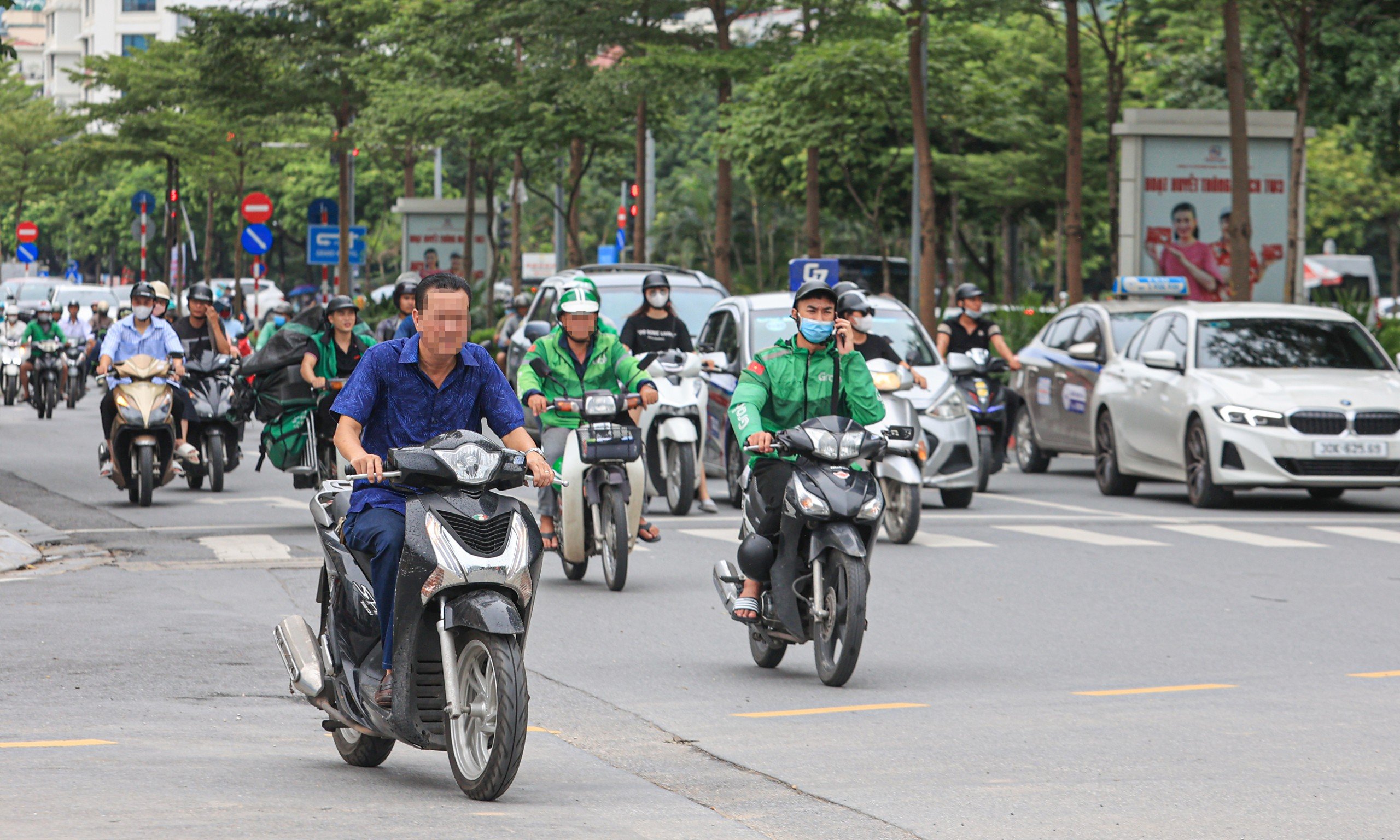 V&igrave; sao chưa "phạt nguội" phương tiện tr&ecirc;n đường Phạm Văn Bạch?- Ảnh 8.