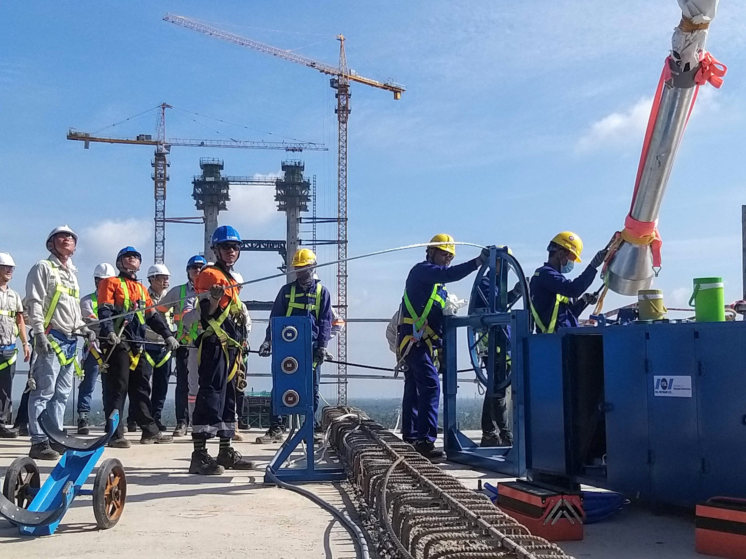 K&eacute;o b&oacute; c&aacute;p d&acirc;y văng đầu ti&ecirc;n, cầu Rạch Miễu 2 sắp lộ diện- Ảnh 1.