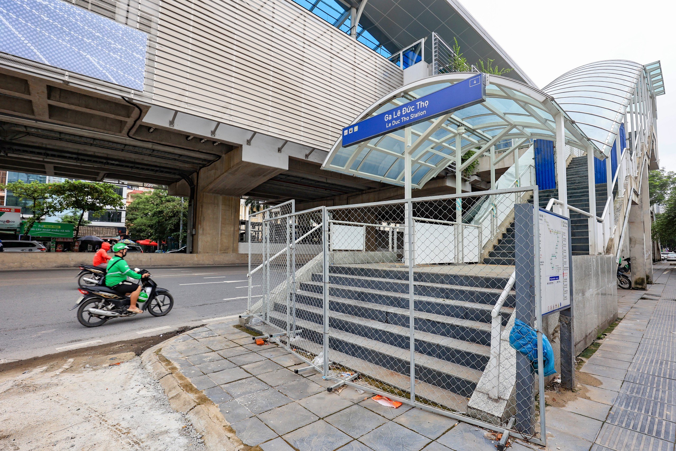Metro Nhổn - ga H&agrave; Nội vẫn "&aacute;n binh bất động" d&ugrave; đ&atilde; qu&aacute; giờ G- Ảnh 4.