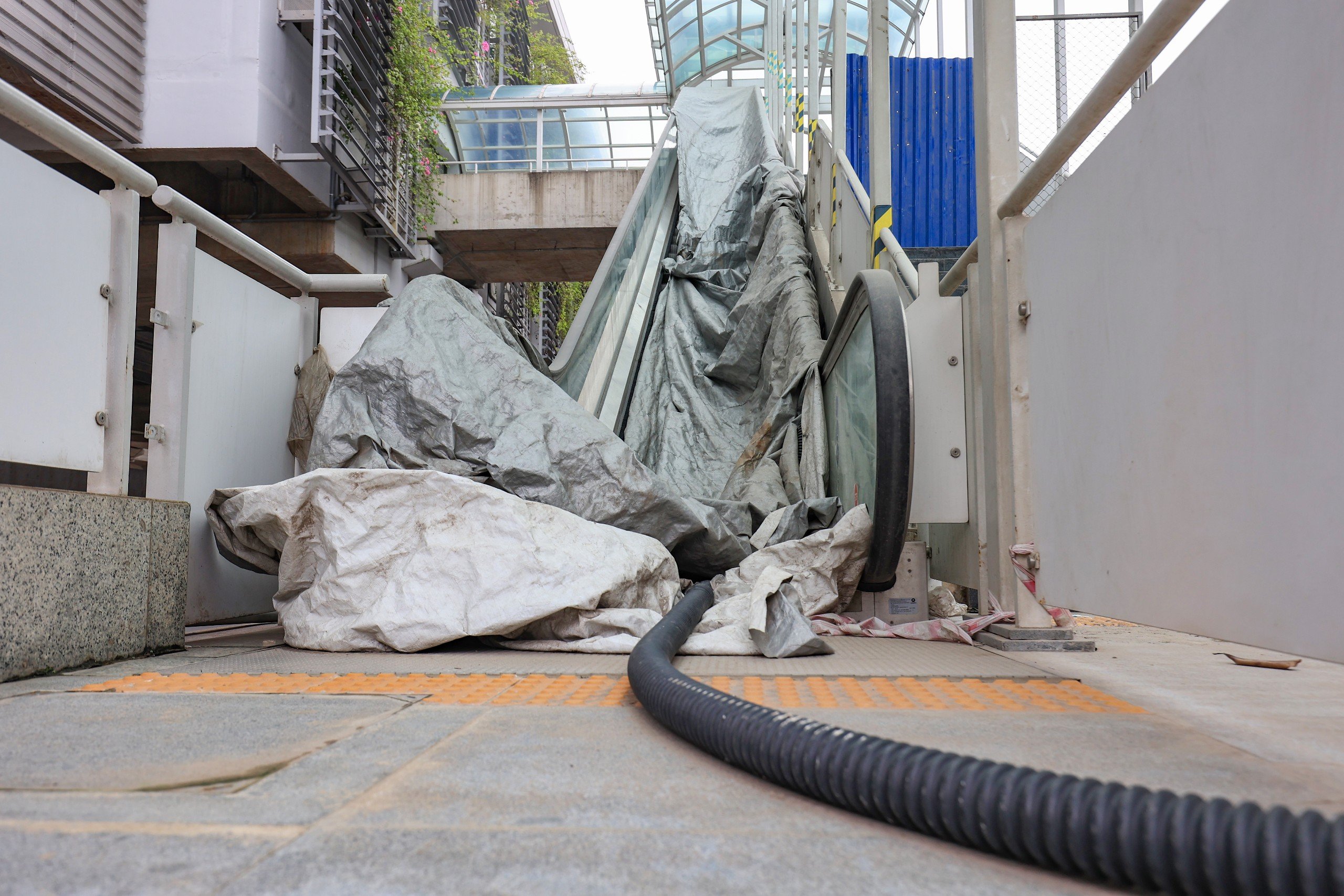 Metro Nhổn - ga H&agrave; Nội vẫn "&aacute;n binh bất động" d&ugrave; đ&atilde; qu&aacute; giờ G- Ảnh 11.