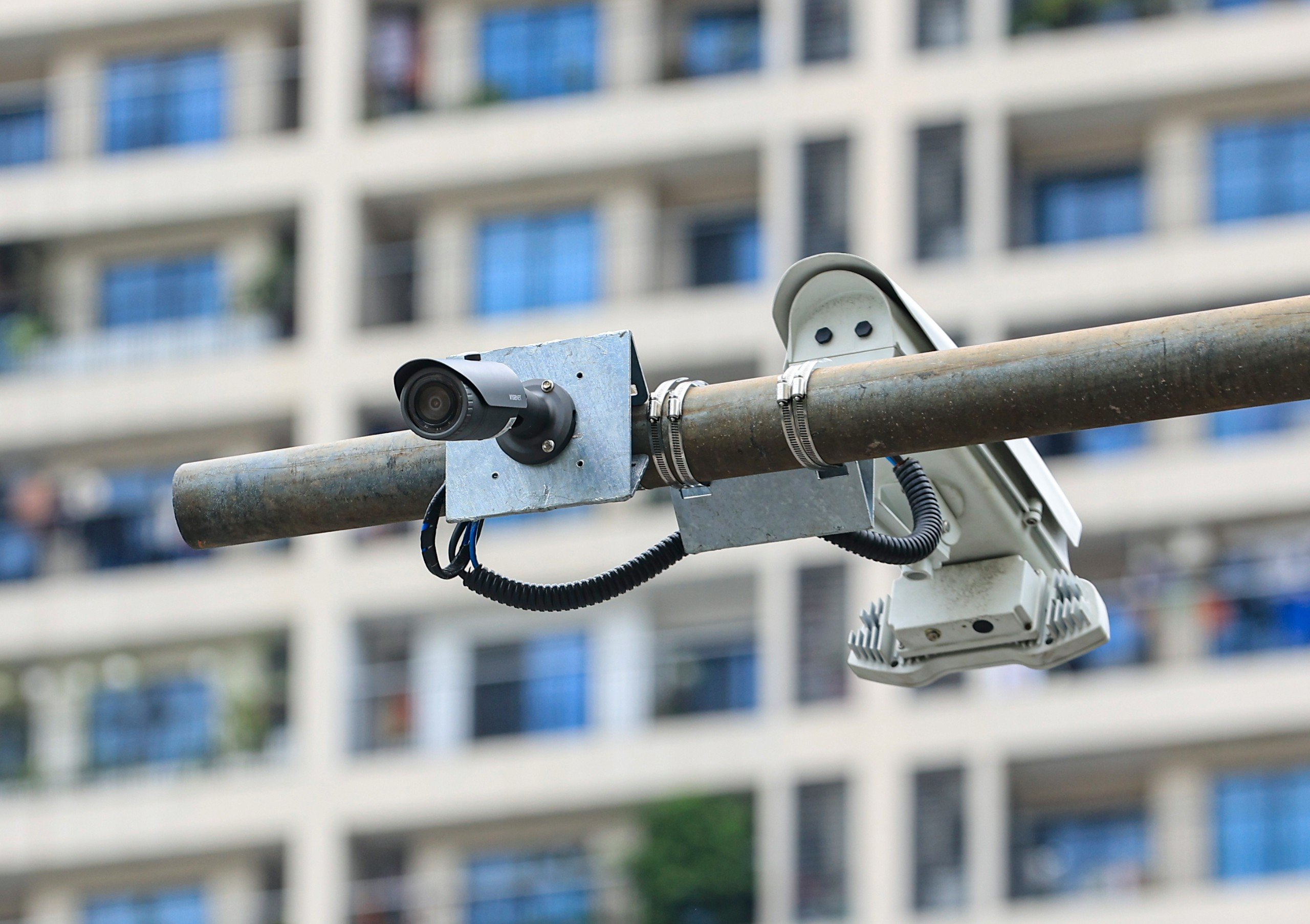 V&igrave; sao chưa "phạt nguội" phương tiện tr&ecirc;n đường Phạm Văn Bạch?- Ảnh 10.