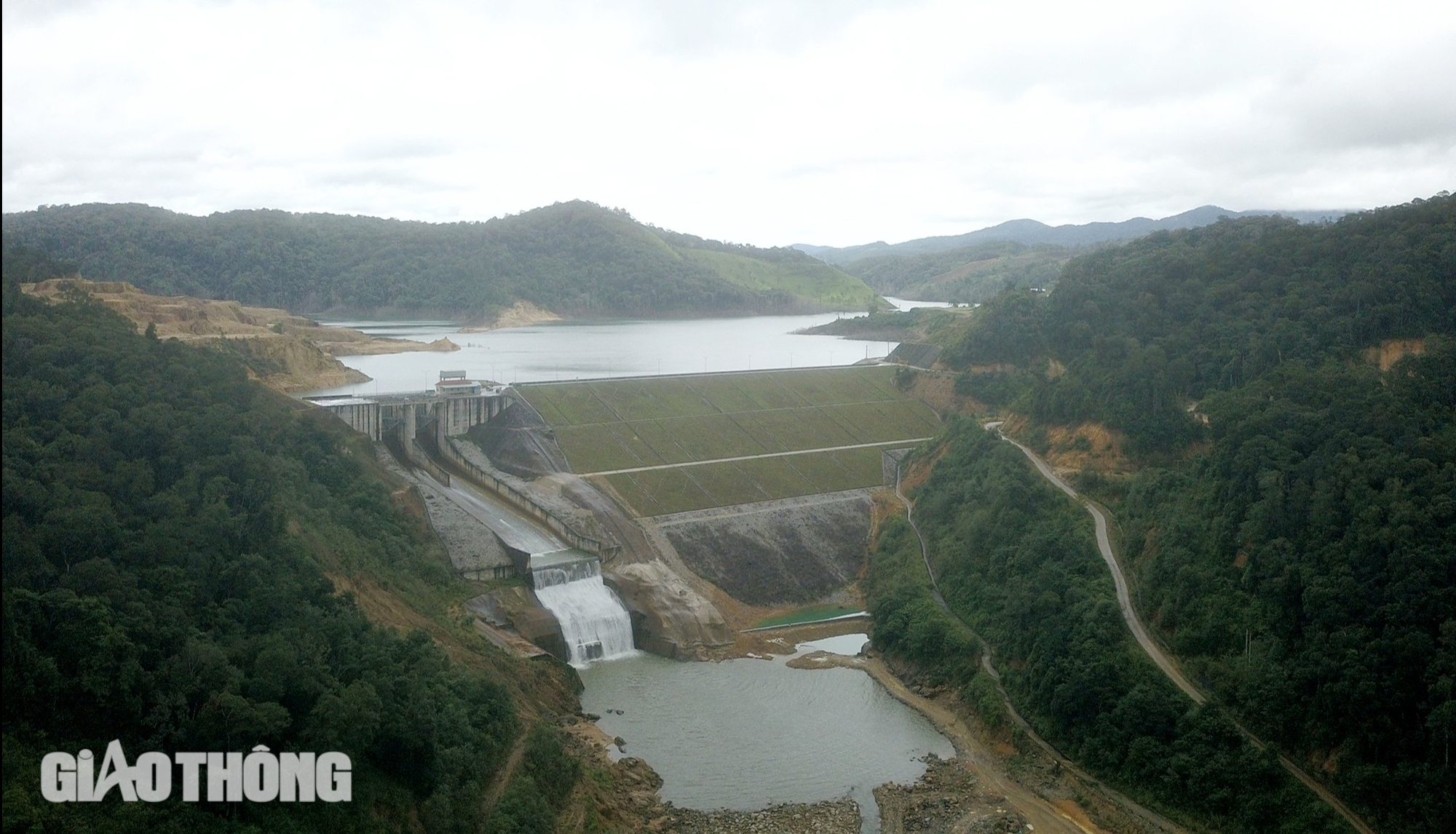 Động đất liên tục, đời sống người dân vùng tâm chấn ra sao?- Ảnh 11. Động đất liên tục, đời sống người dân vùng tâm chấn ra sao?- Ảnh 11.