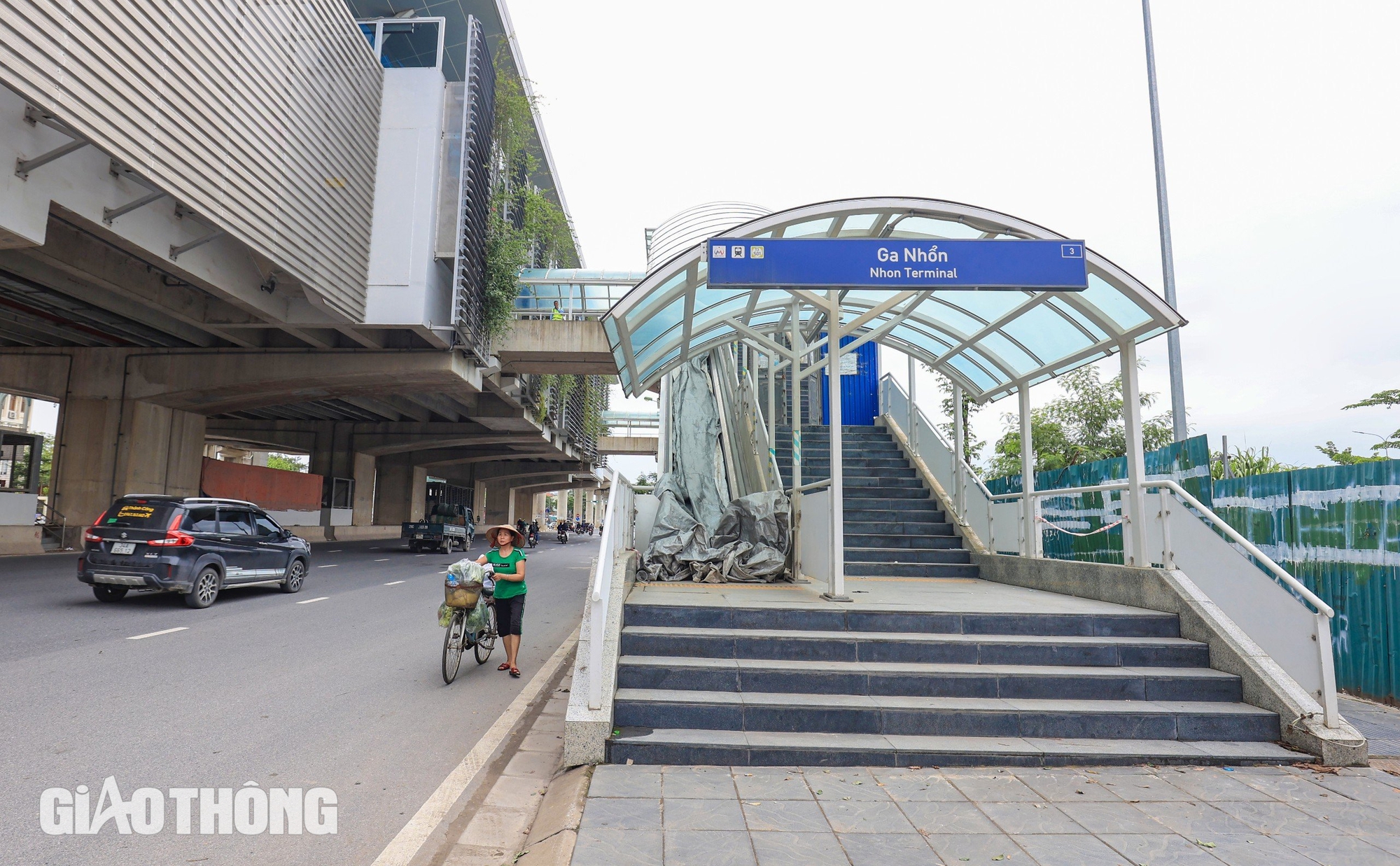 Metro Nhổn - ga H&agrave; Nội vẫn "&aacute;n binh bất động" d&ugrave; đ&atilde; qu&aacute; giờ G- Ảnh 3.
