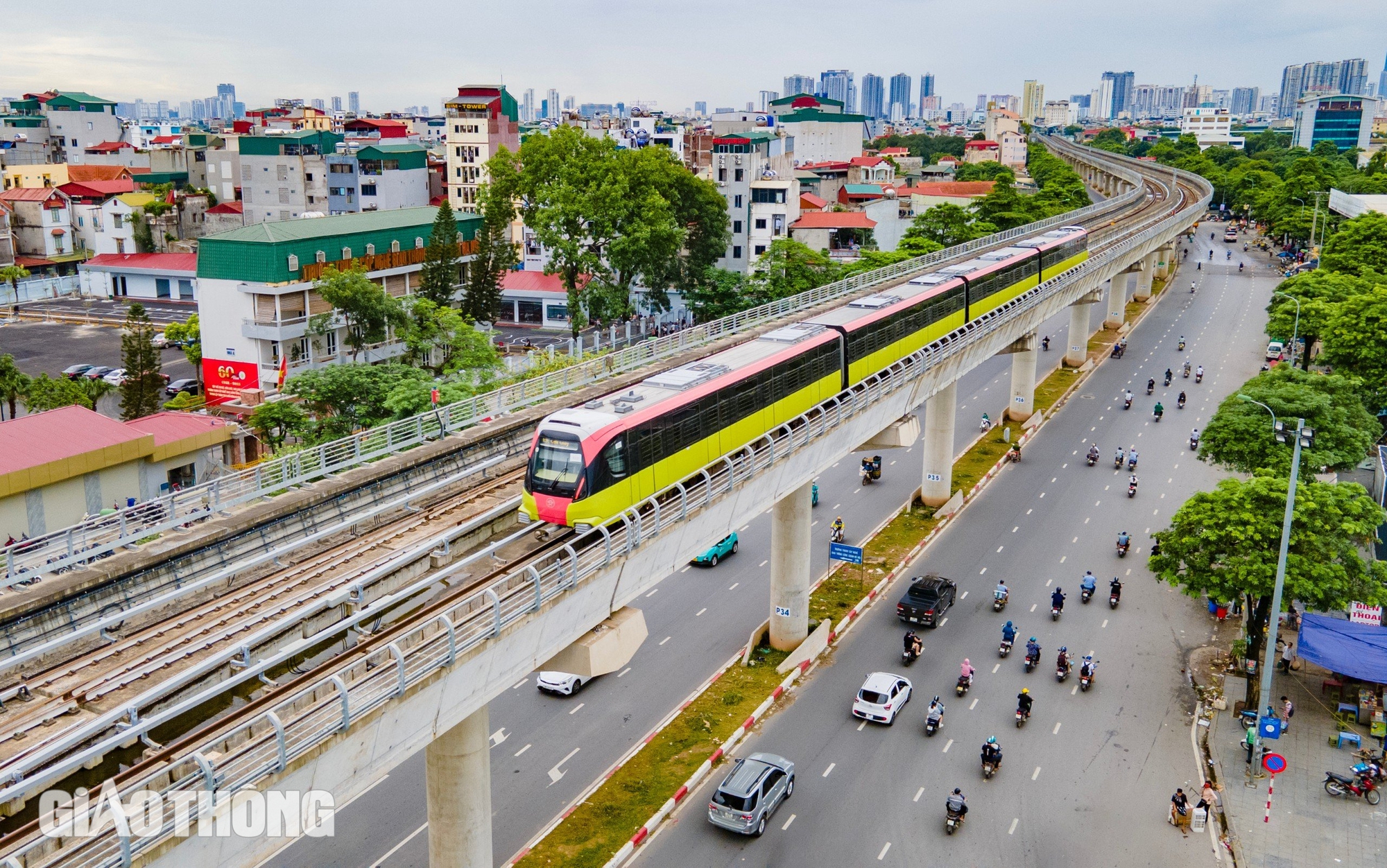 Metro Nhổn - ga H&agrave; Nội vẫn "&aacute;n binh bất động" d&ugrave; đ&atilde; qu&aacute; giờ G- Ảnh 13.