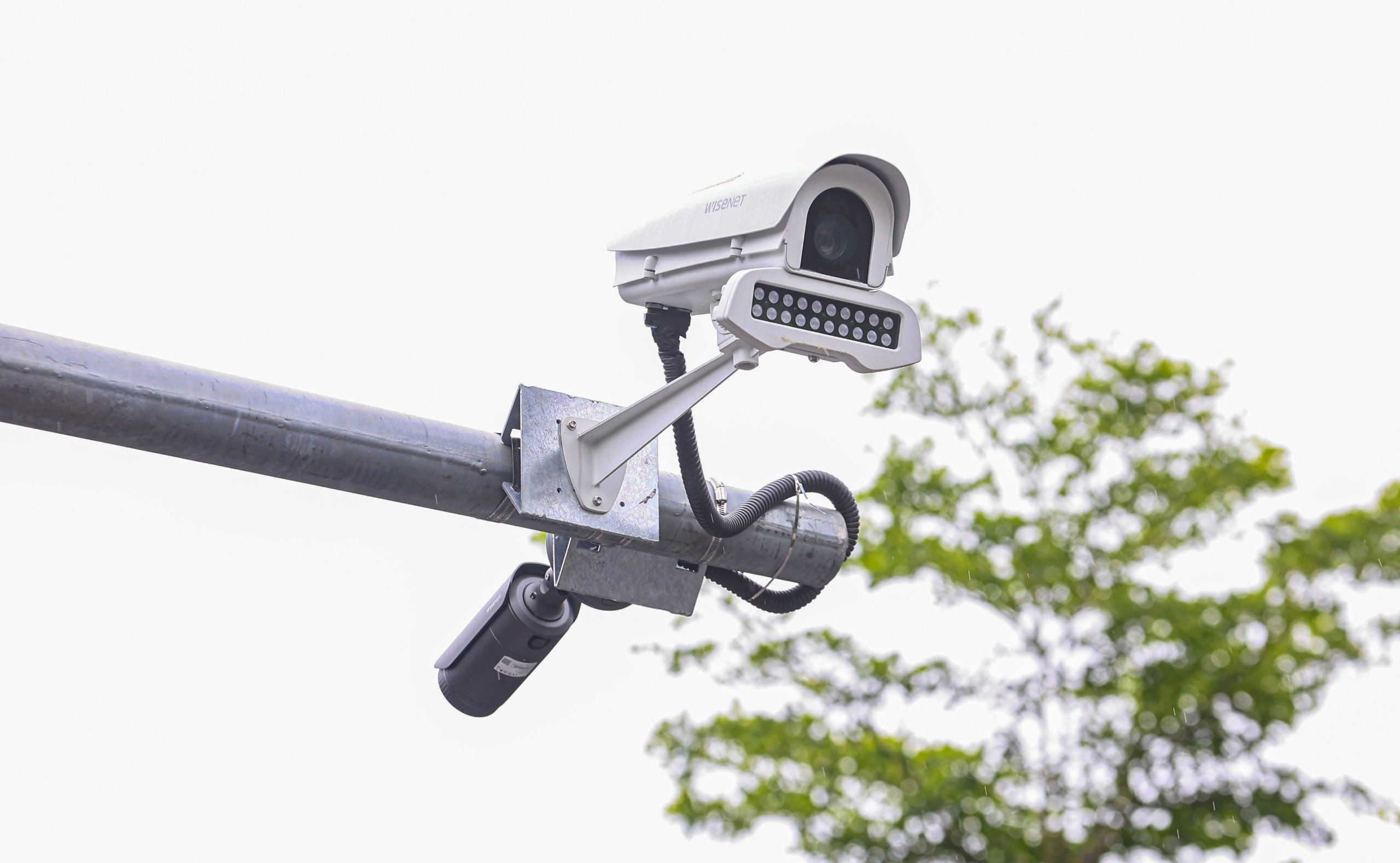 V&igrave; sao chưa "phạt nguội" phương tiện tr&ecirc;n đường Phạm Văn Bạch?- Ảnh 9.