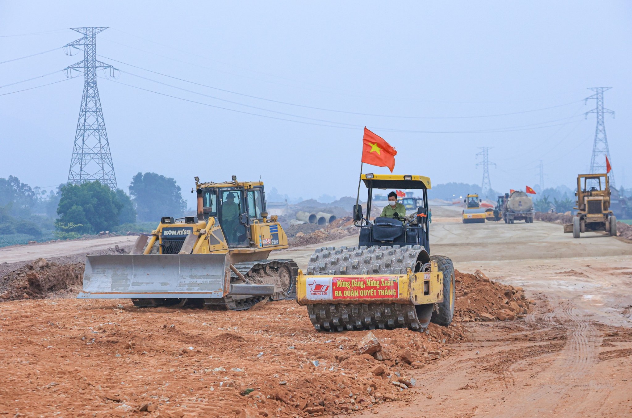 Bộ trưởng GTVT: Vốn kh&ocirc;ng thiếu, dự &aacute;n giao th&ocirc;ng phải tăng tốc giải ng&acirc;n- Ảnh 4.