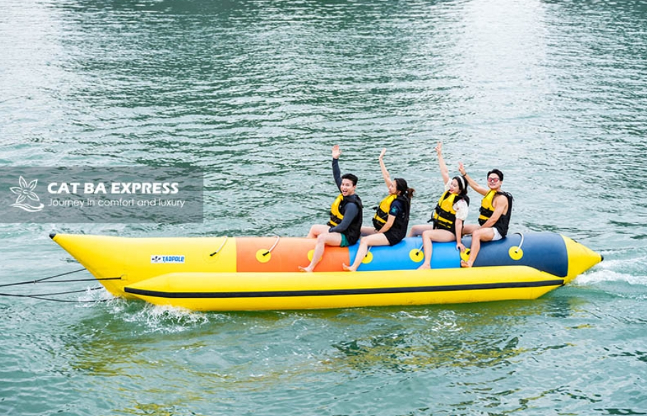 Bất an dịch vụ lướt phao chuối kh&ocirc;ng ph&eacute;p tr&ecirc;n vịnh Lan Hạ- Ảnh 2.