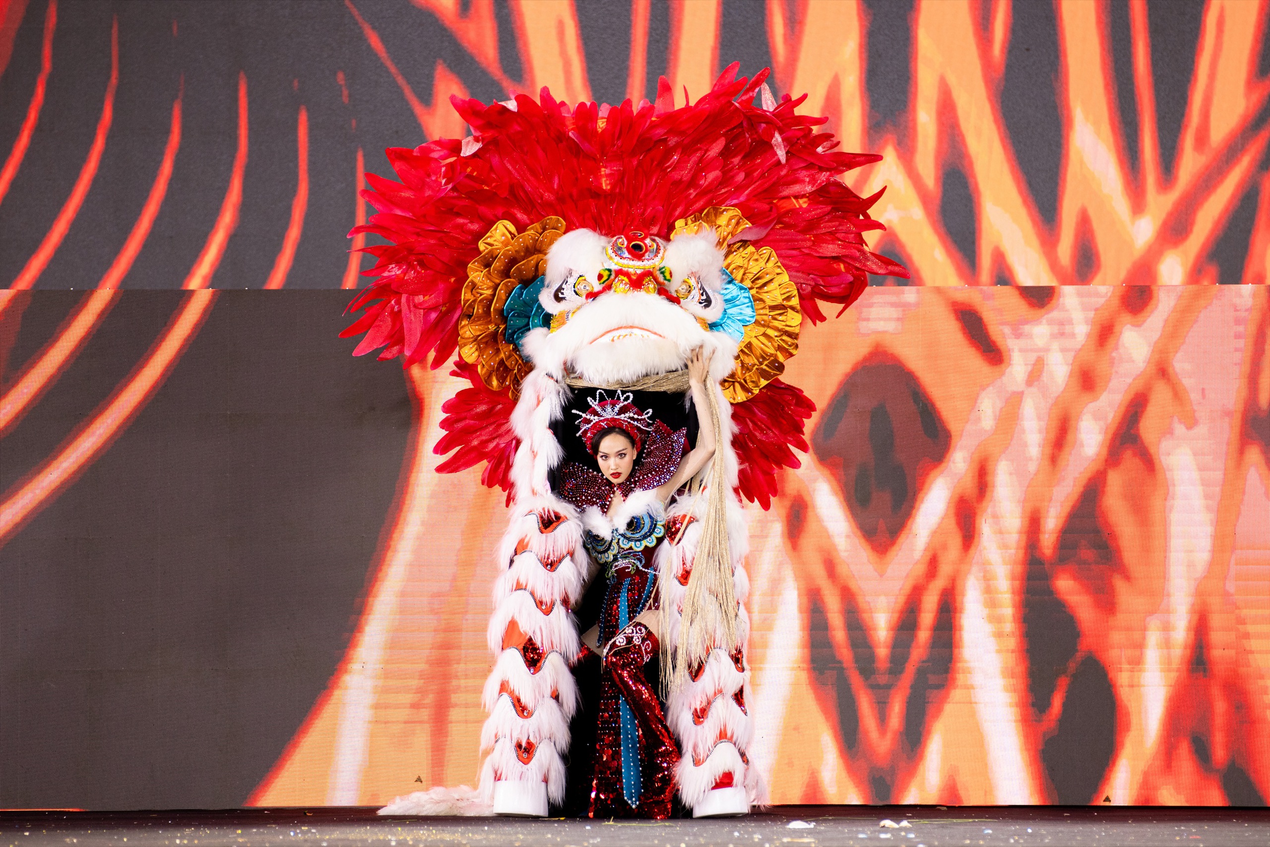 Lân Thần Việt (1) Lân Thần Việt (1)