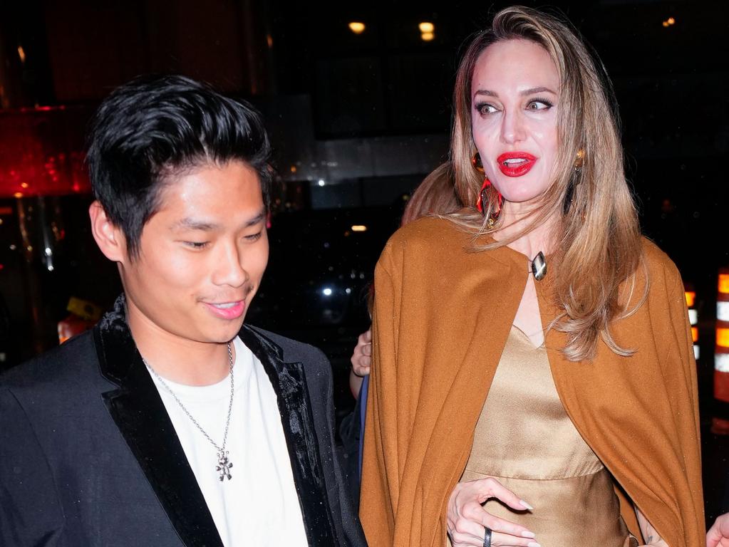 Con trai gốc Việt của Angelina Jolie gặp tai nạn giao thông: Sức khỏe giờ ra sao?- Ảnh 1. Con trai gốc Việt của Angelina Jolie gặp tai nạn giao thông: Sức khỏe giờ ra sao?- Ảnh 1.