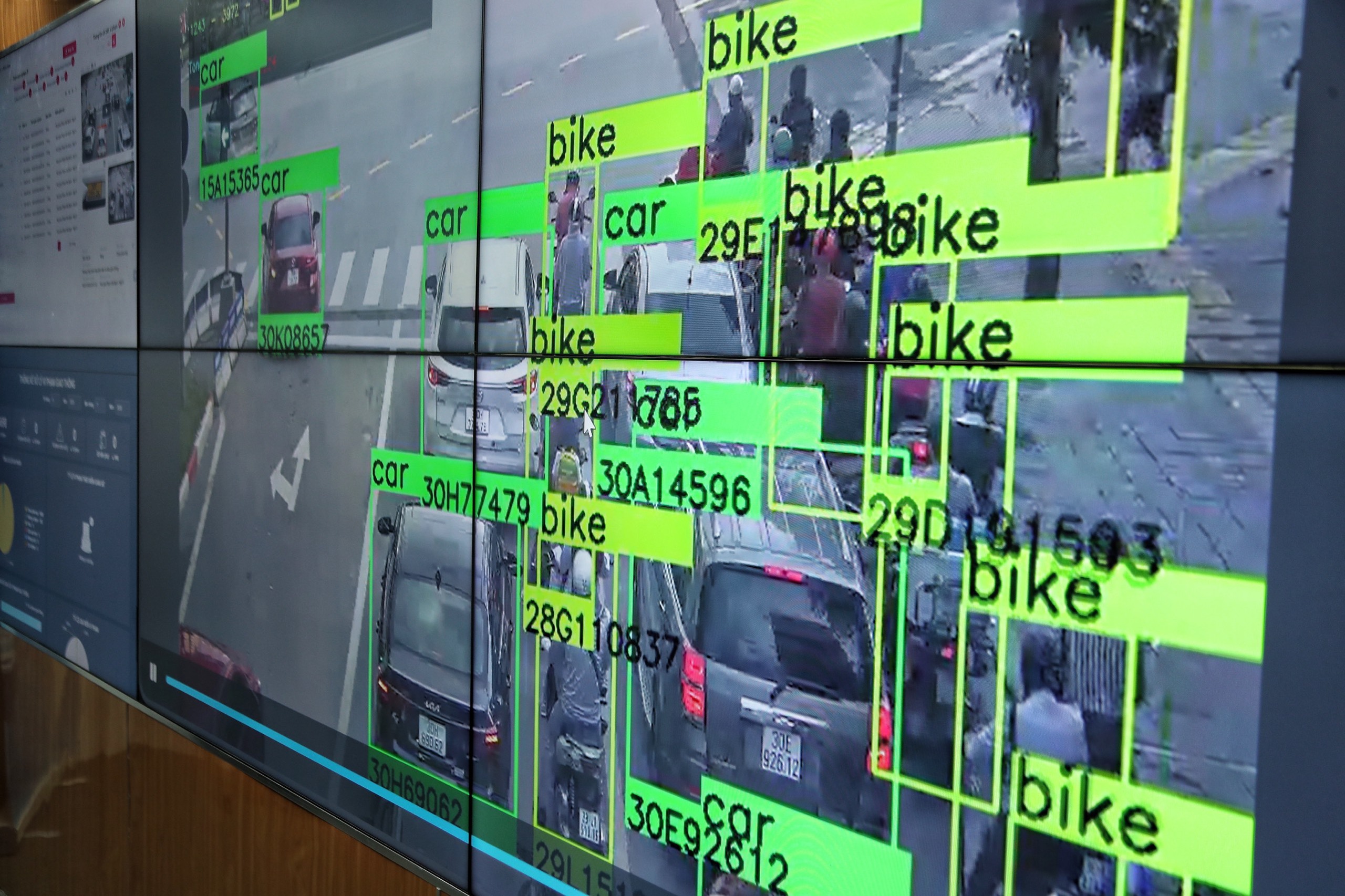 Hà Nội khai trương thí điểm Trung tâm Điều hành giao thông thông minh- Ảnh 4. Hà Nội khai trương thí điểm Trung tâm Điều hành giao thông thông minh- Ảnh 4.