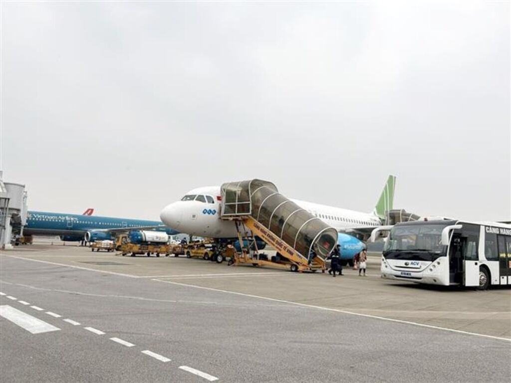 Cục H&agrave;ng kh&ocirc;ng y&ecirc;u cầu kiểm so&aacute;t chặt trọng tải t&agrave;u bay- Ảnh 1.