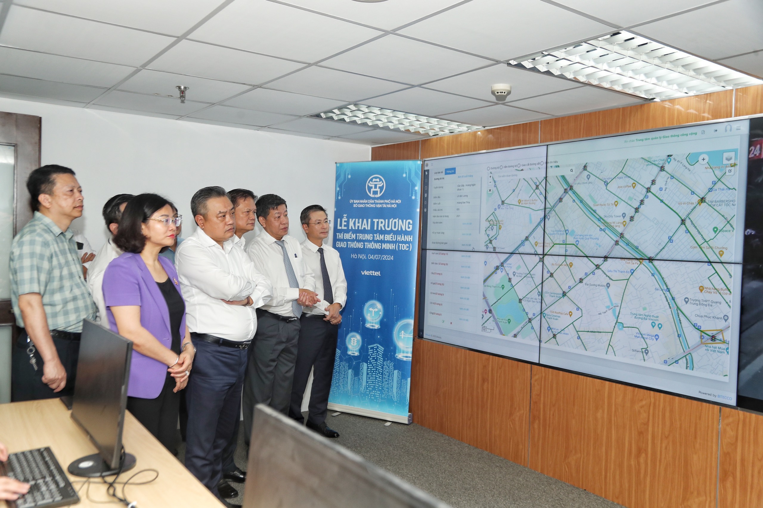 Hà Nội khai trương thí điểm Trung tâm Điều hành giao thông thông minh- Ảnh 2. Hà Nội khai trương thí điểm Trung tâm Điều hành giao thông thông minh- Ảnh 2.