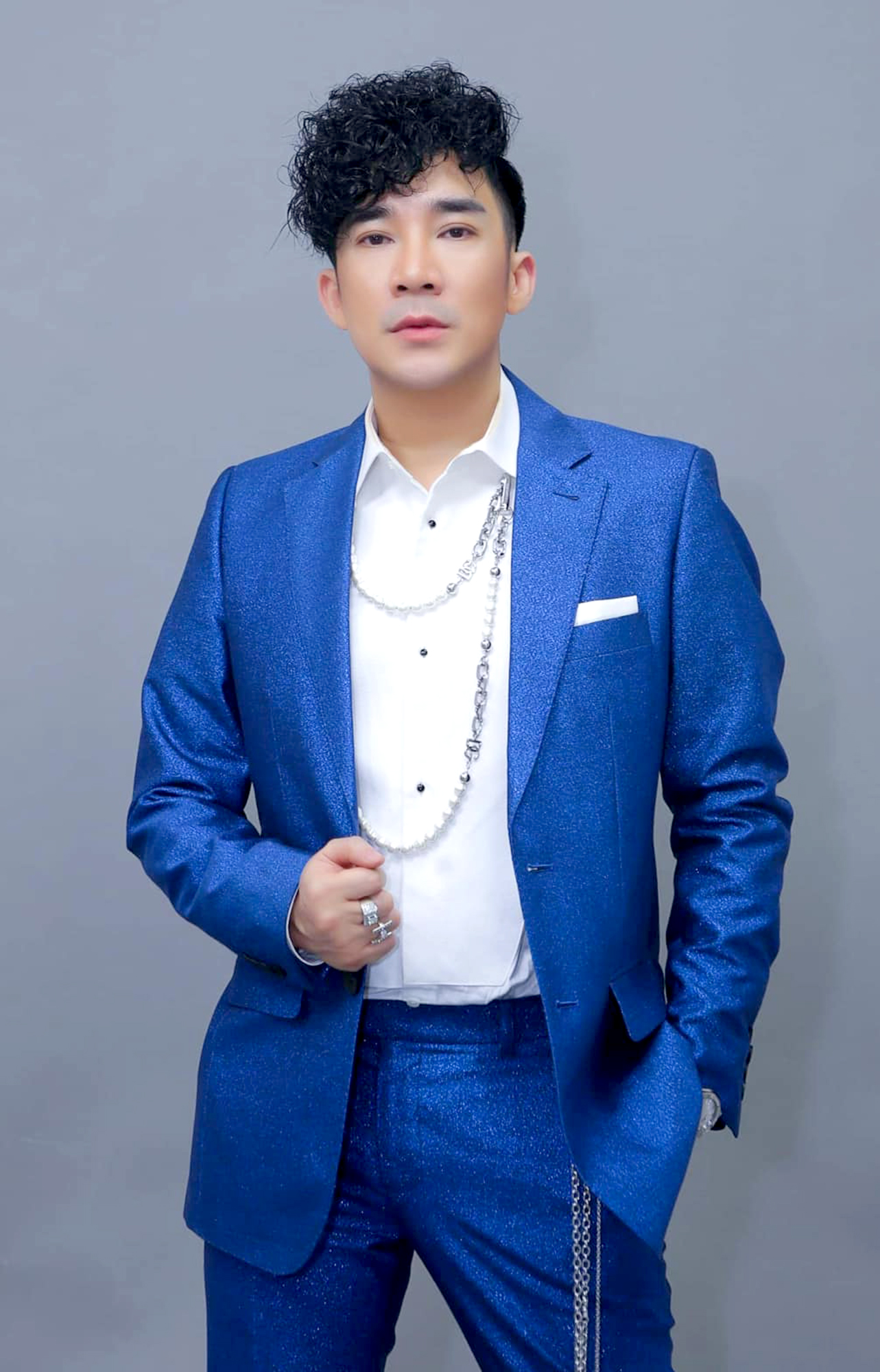 Ca sĩ Quang H&agrave;: Tuổi 43 một m&igrave;nh vẫn kh&ocirc;ng thấy c&ocirc; đơn- Ảnh 3.