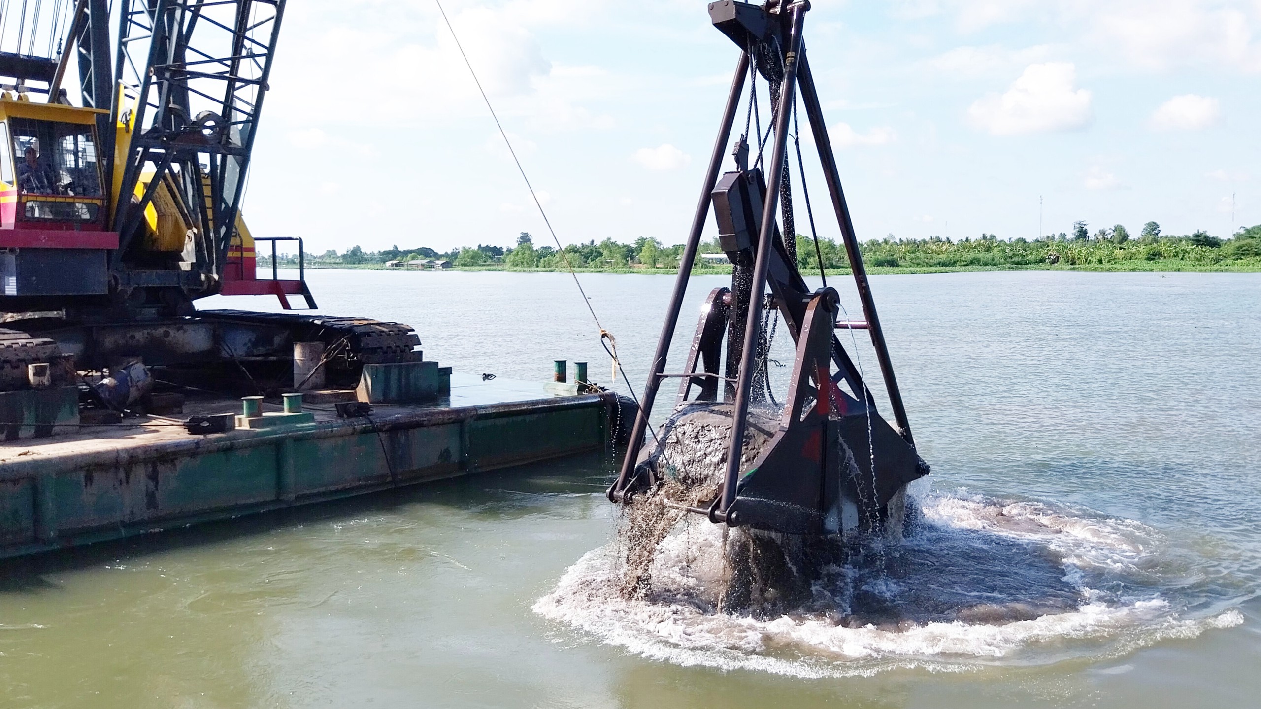 Nh&agrave; thầu cao tốc th&ecirc;m kh&oacute; khi nhiều mỏ c&aacute;t ở Đồng Th&aacute;p kh&ocirc;ng được n&acirc;ng c&ocirc;ng suất- Ảnh 2.