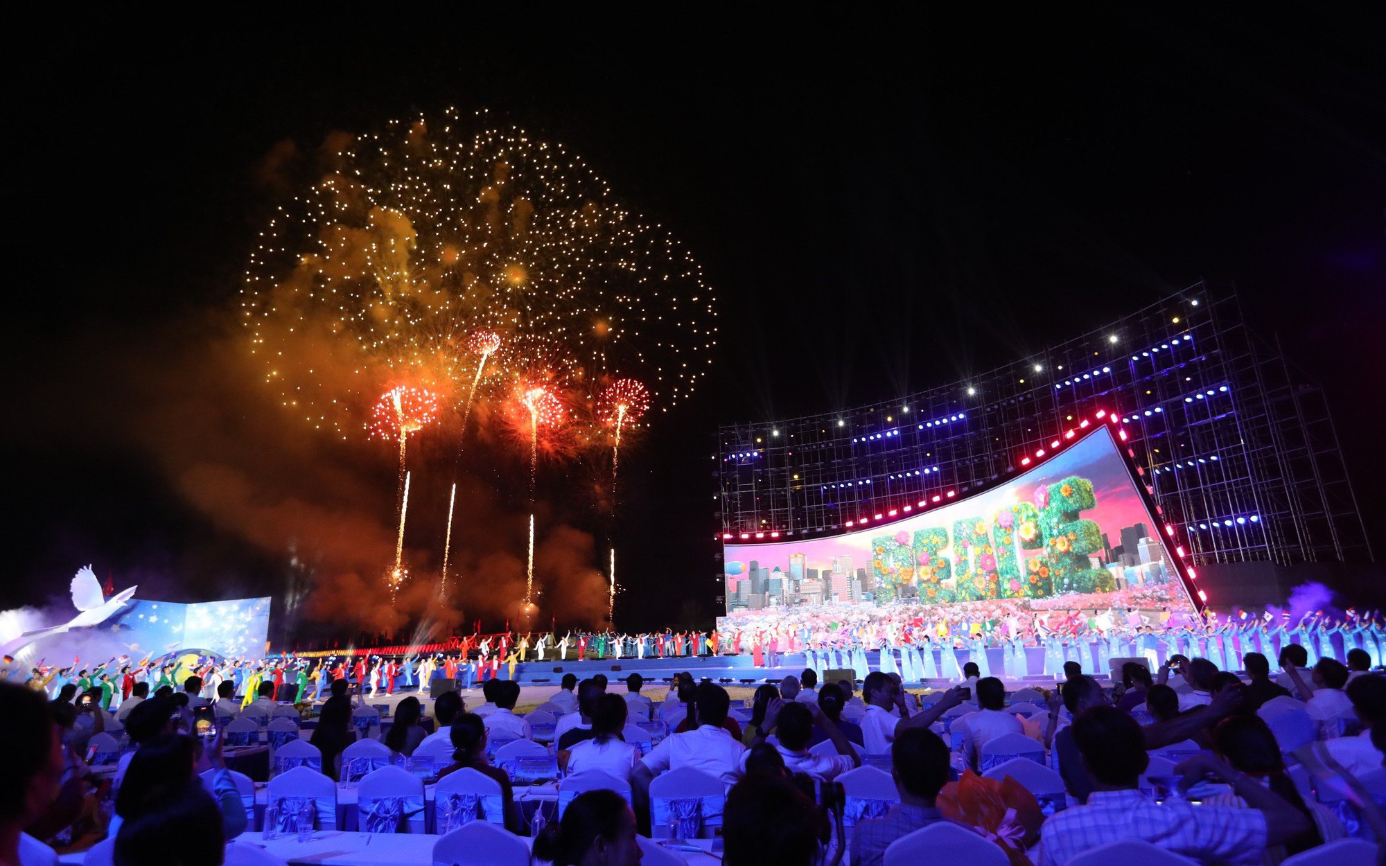 Khai mạc Lễ hội V&igrave; H&ograve;a b&igrave;nh 2024 ở Quảng Trị: T&ocirc;n vinh gi&aacute; trị của h&ograve;a b&igrave;nh