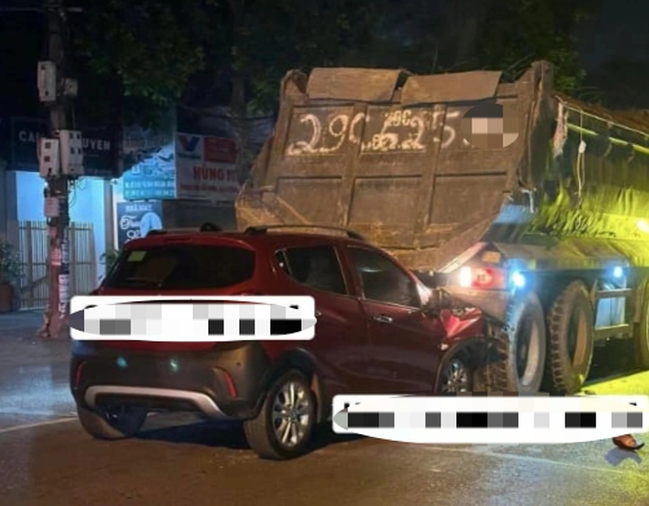 2 người tử vong trong vụ tai nạn &ocirc; t&ocirc; con lao v&agrave;o đu&ocirc;i xe tải tr&ecirc;n QL3- Ảnh 1.