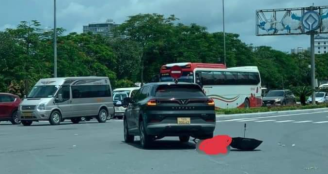 Tai nạn với &ocirc; t&ocirc; con, người phụ nữ ngồi sau xe m&aacute;y tử vong- Ảnh 1.