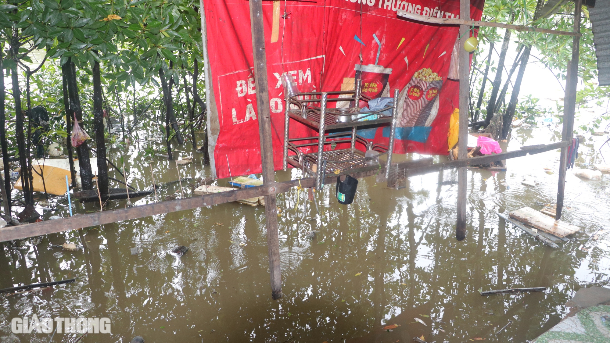 Sạt lở s&ocirc;ng Bạc Li&ecirc;u - C&agrave; Mau: Khẩn trương di dời d&acirc;n đến nơi an to&agrave;n- Ảnh 3.