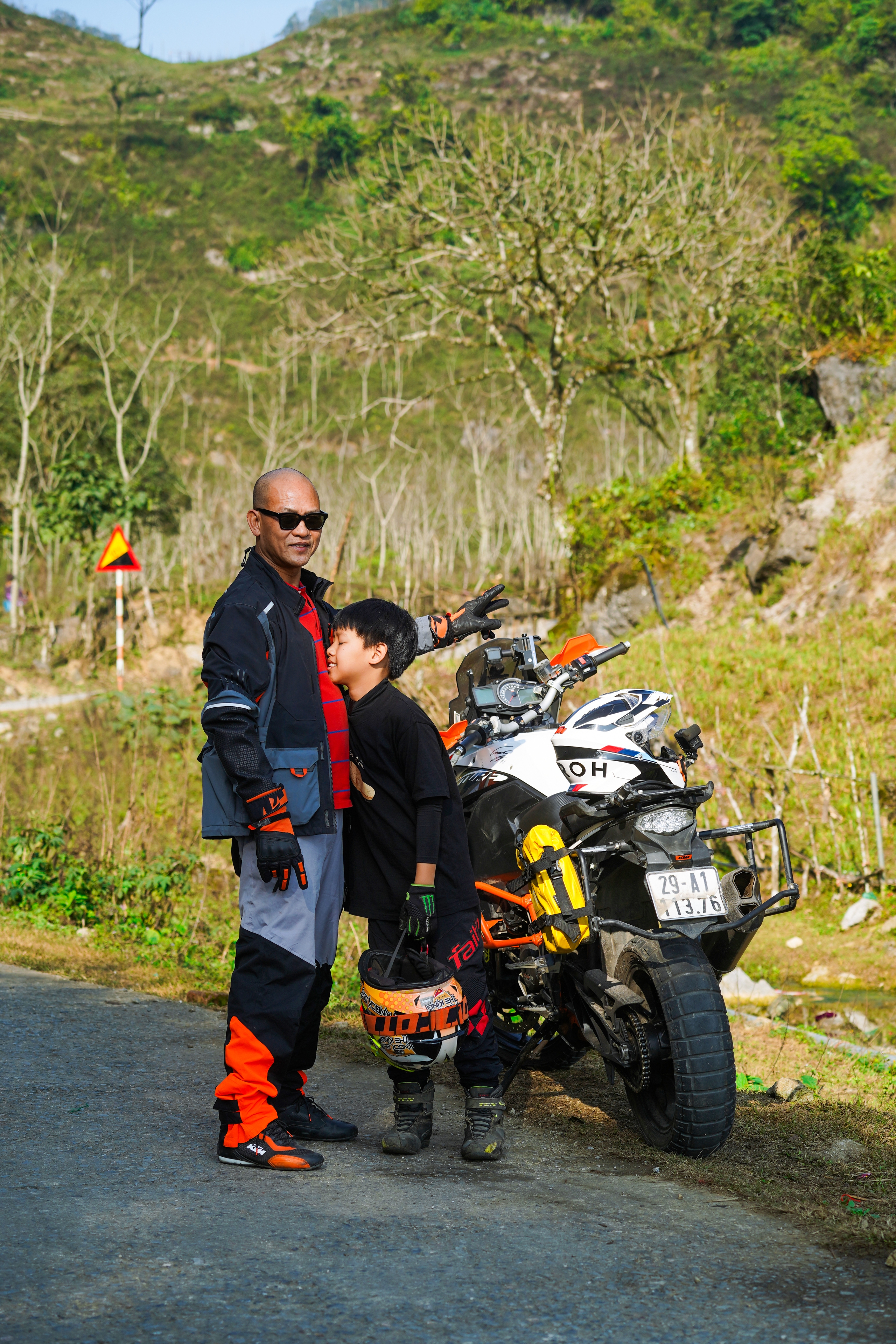 Đ&agrave;i VTV đ&aacute;nh thức k&yacute; ức tuổi thơ với show thực tế "Cha con vạn dặm"- Ảnh 1.