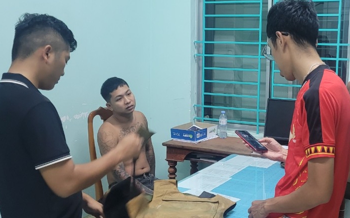 Bắt nh&oacute;m giết người tr&ecirc;n đường trốn chạy trong đ&ecirc;m