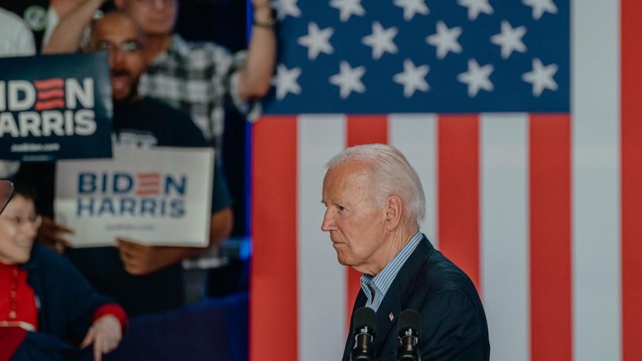 CNN: Hạ nghị sĩ đảng D&acirc;n chủ b&iacute; mật b&agrave;n việc &ocirc;ng Biden dừng cuộc đua Tổng thống- Ảnh 1.