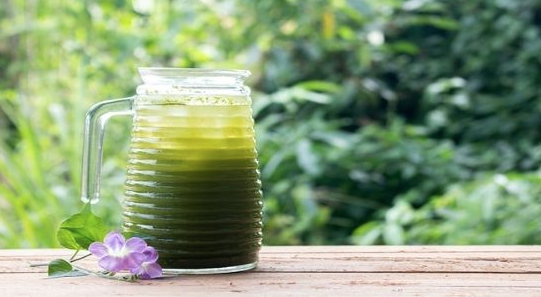 Loại rau l&agrave; "kem chống nắng thi&ecirc;n nhi&ecirc;n" cực tốt nhưng 3 người n&agrave;y chớ dại ăn- Ảnh 2.