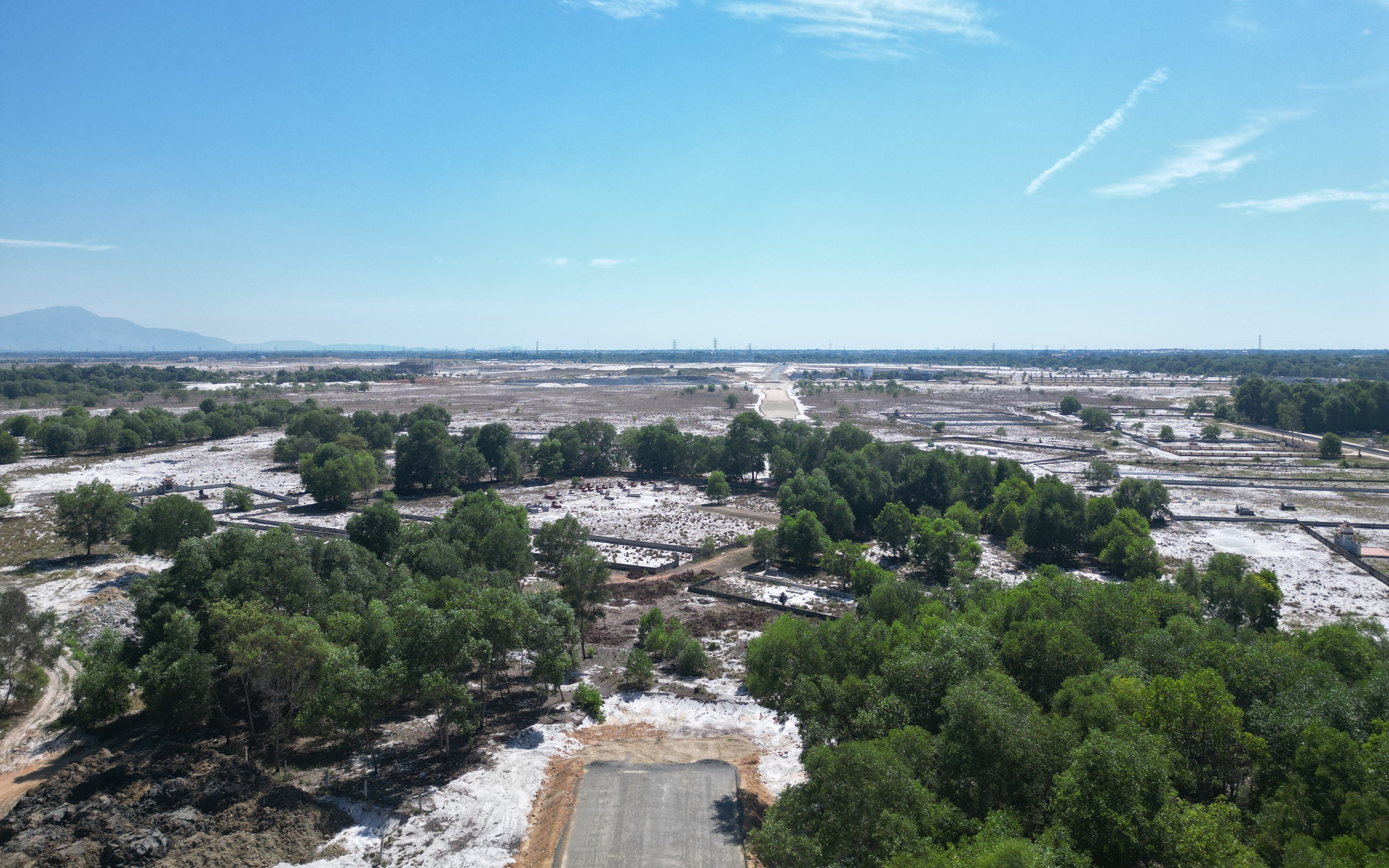 Mặt bằng cản tiến độ dự &aacute;n n&acirc;ng cấp mở rộng QL12A qua Quảng B&igrave;nh