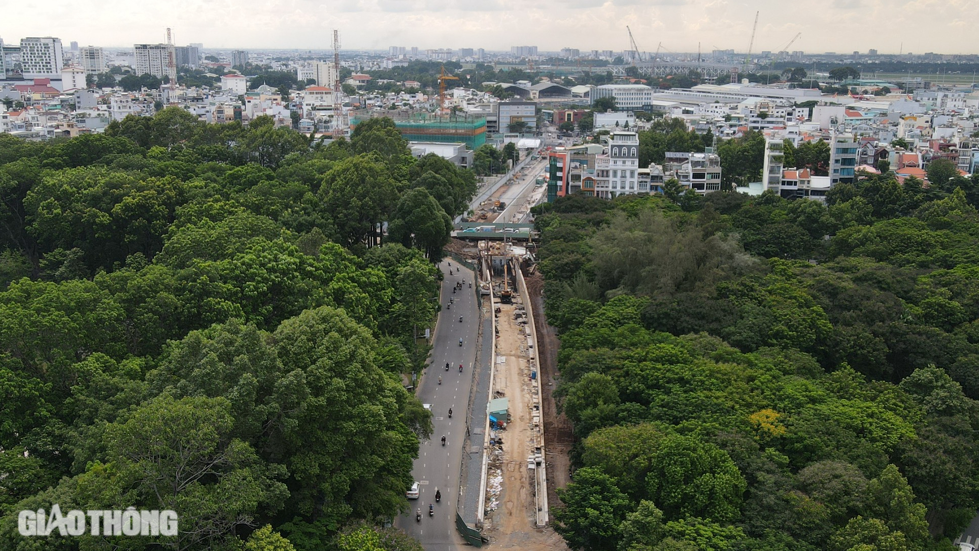 Hầm chui hơn 200 tỷ ở cửa ng&otilde; s&acirc;n bay T&acirc;n Sơn Nhất hối hả về đ&iacute;ch- Ảnh 2.