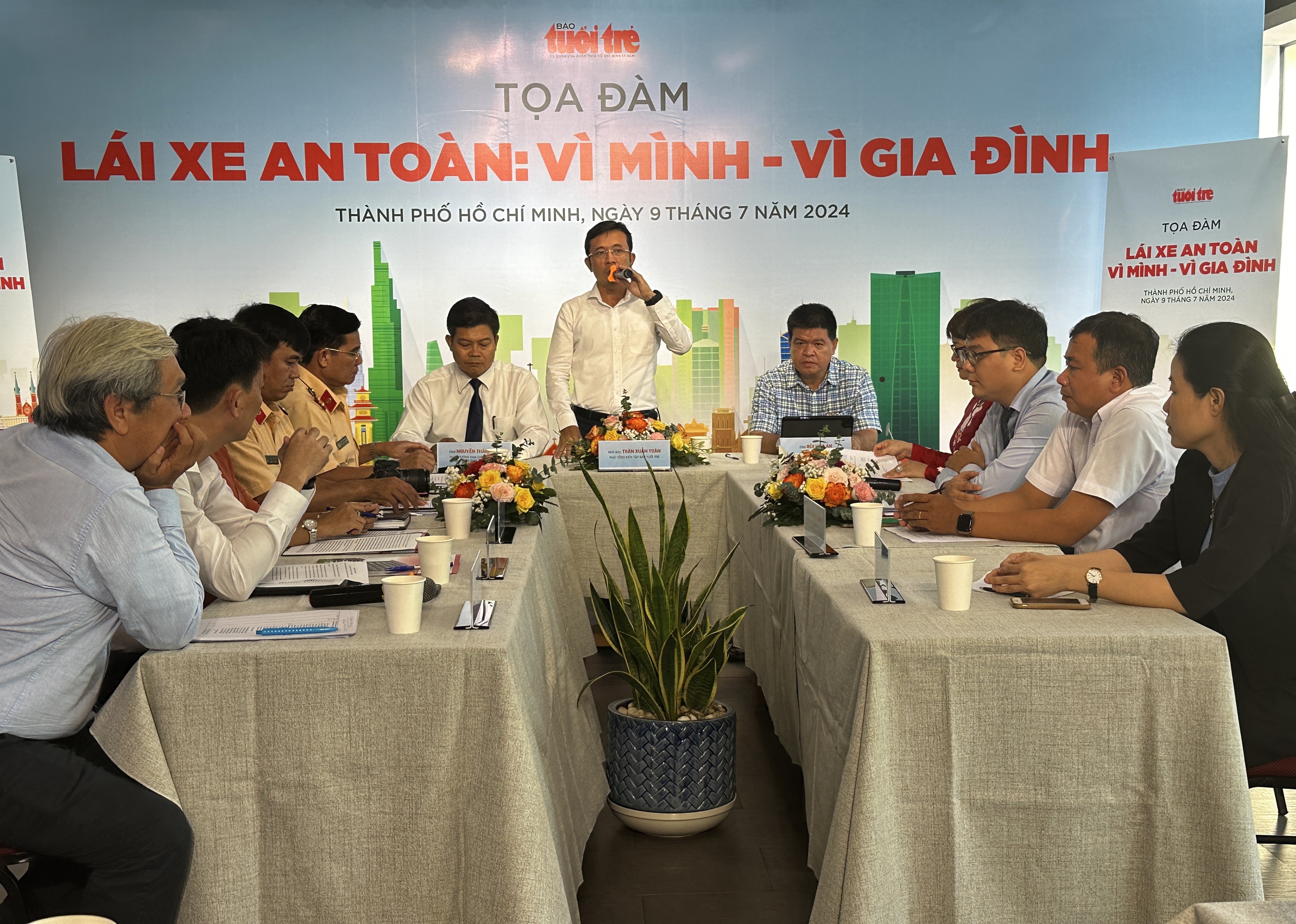 Chế t&agrave;i mạnh, n&acirc;ng &yacute; thức người tham gia giao th&ocirc;ng- Ảnh 1.