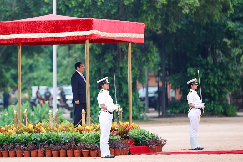 Lễ đ&oacute;n trọng thể Thủ tướng Phạm Minh Ch&iacute;nh lần đầu thăm cấp Nh&agrave; nước Ấn Độ- Ảnh 5.