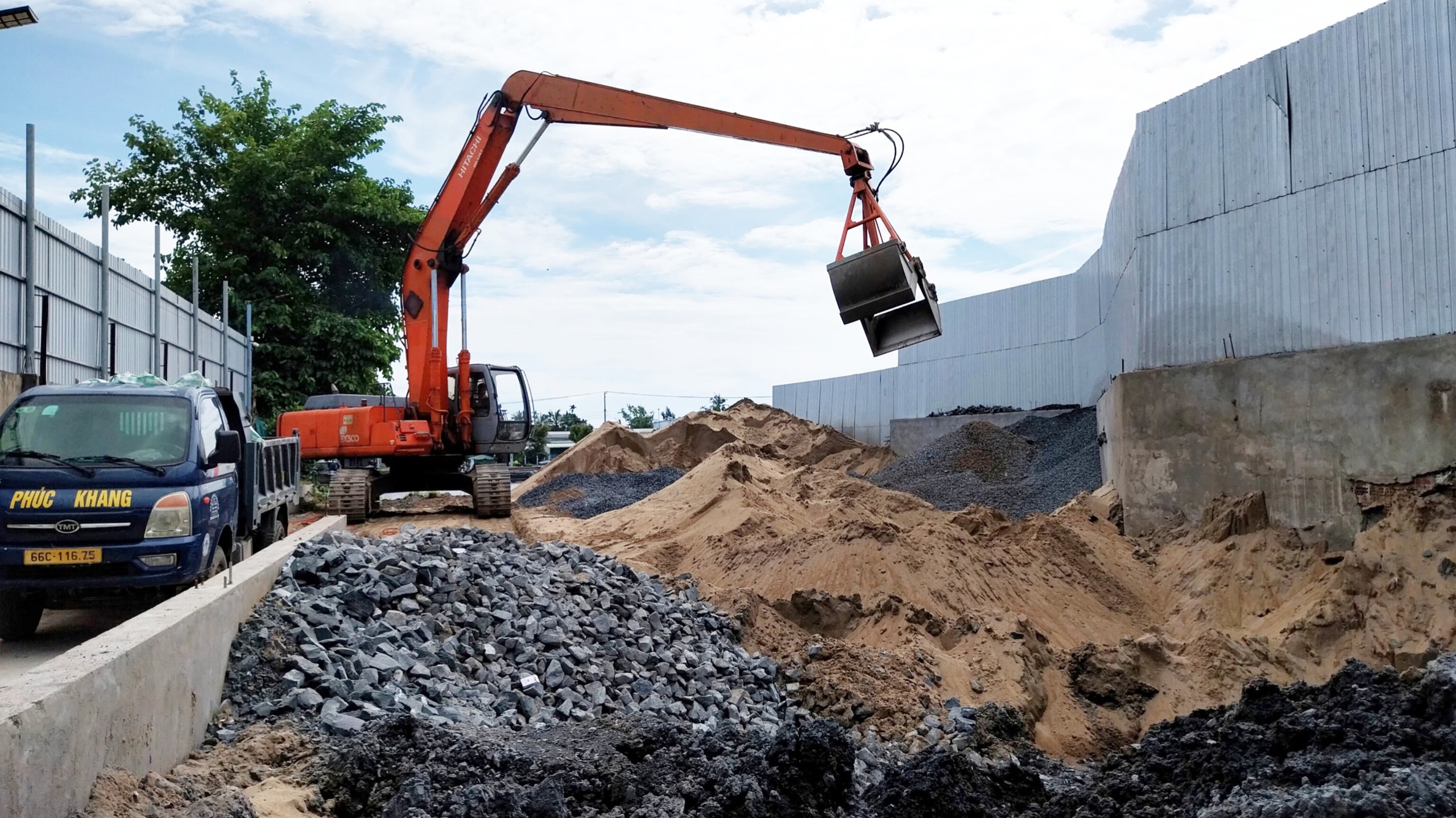 Nhiều bến, b&atilde;i chưa đảm bảo ATGT đường thủy ở Đồng Th&aacute;p đang được khắc phục- Ảnh 1.