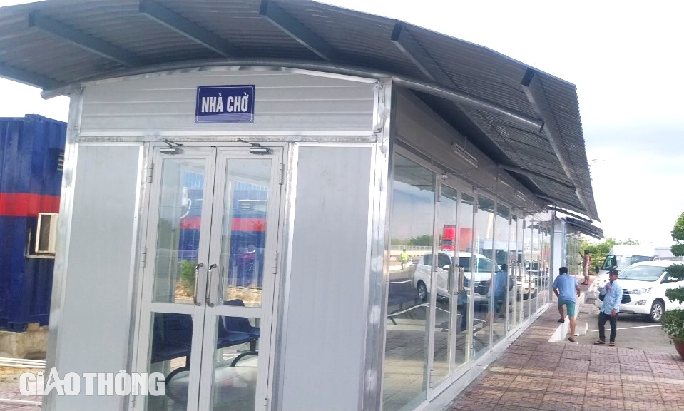 Ngỡ ng&agrave;ng với trạm dừng nghỉ tạm tr&ecirc;n cao tốc Cam L&acirc;m - Vĩnh Hảo- Ảnh 4.