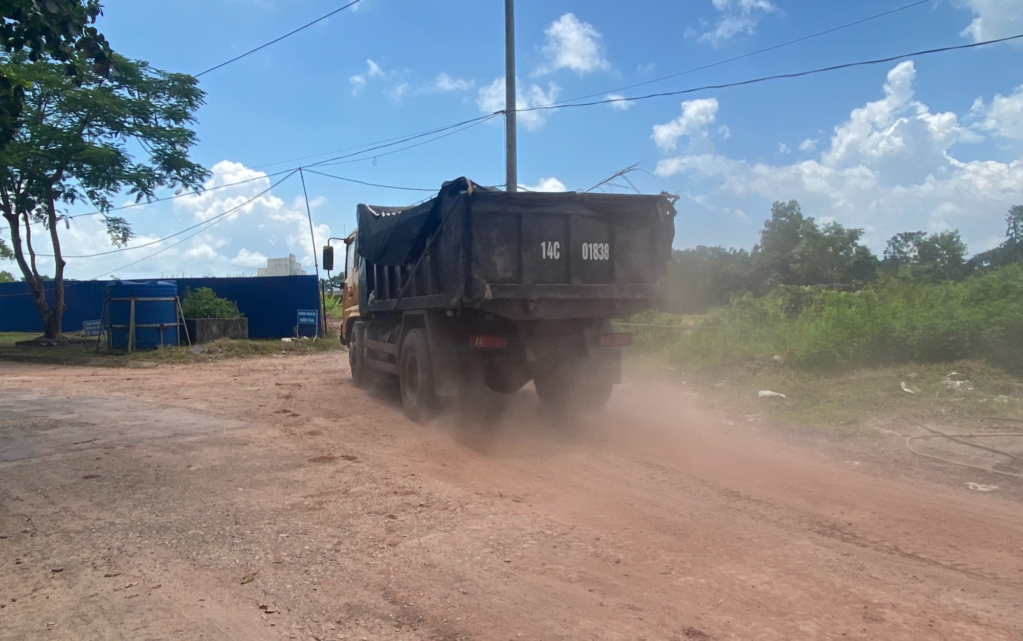 Quảng Ninh: Dự &aacute;n quảng trường h&agrave;ng triệu đ&ocirc; &igrave; ạch thi c&ocirc;ng- Ảnh 3.