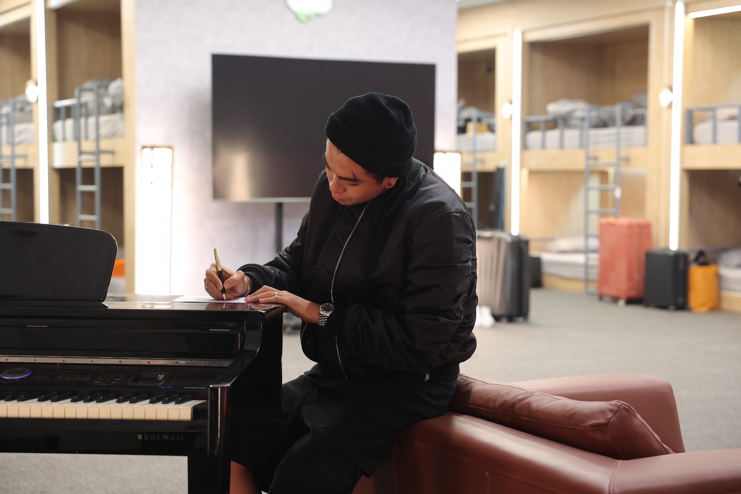 Anh trai vượt ngàn chông gai: Màn chia tay xúc động của Thành Trung- Ảnh 4. Anh trai vượt ngàn chông gai: Màn chia tay xúc động của Thành Trung- Ảnh 4.