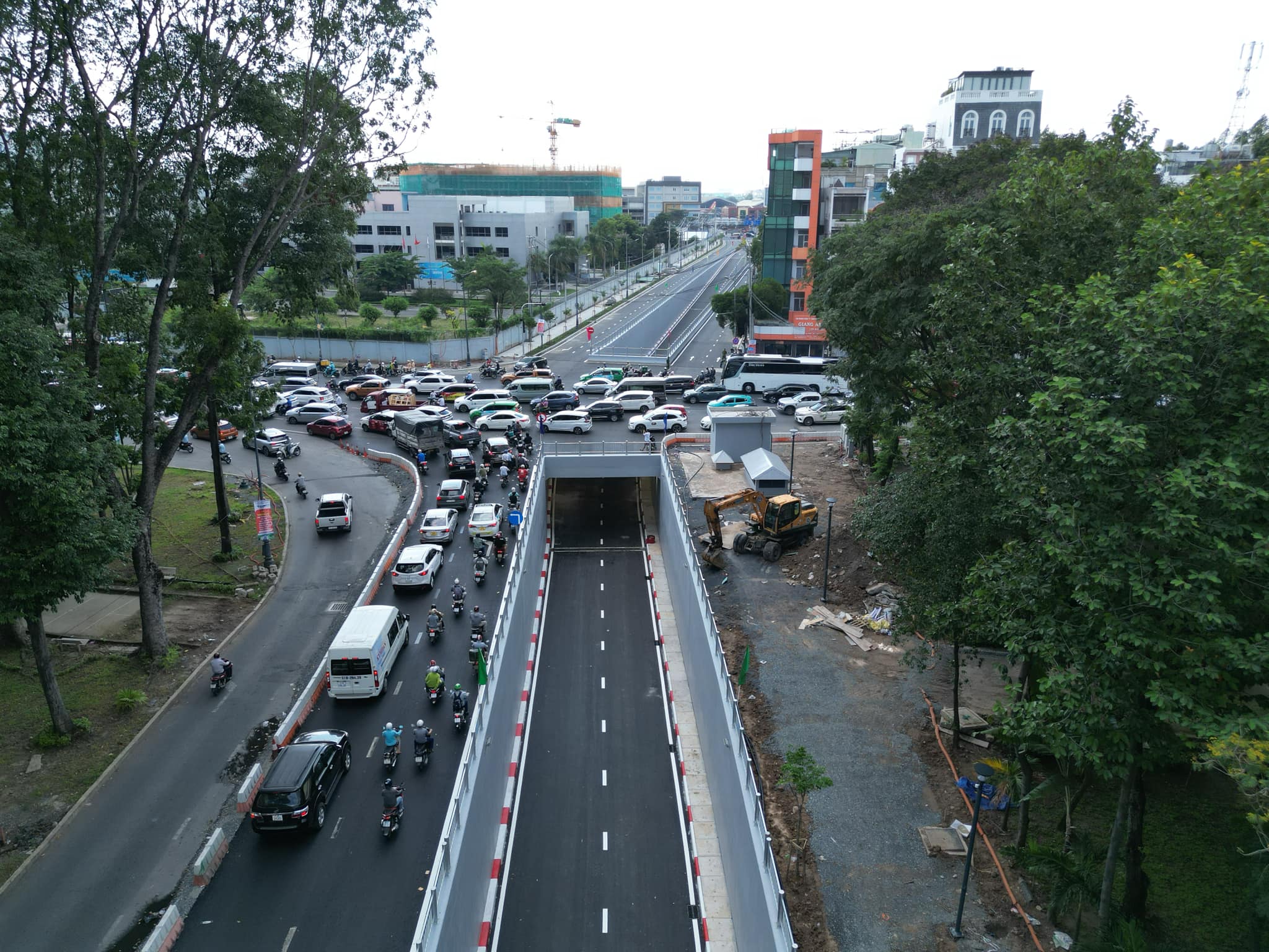 Thủ tướng: Xong hầm chui Trần Quốc Ho&agrave;n, TP.HCM ph&aacute;t huy l&agrave;m tốt c&aacute;c dự &aacute;n kh&aacute;c- Ảnh 4.