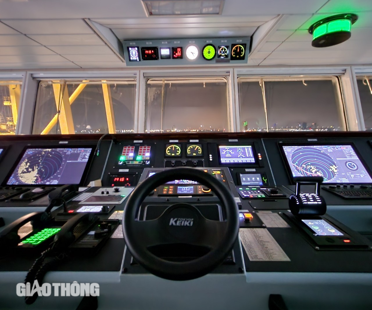 C&oacute; g&igrave; đặc biệt b&ecirc;n trong t&agrave;u container lớn nhất Việt Nam?- Ảnh 6.