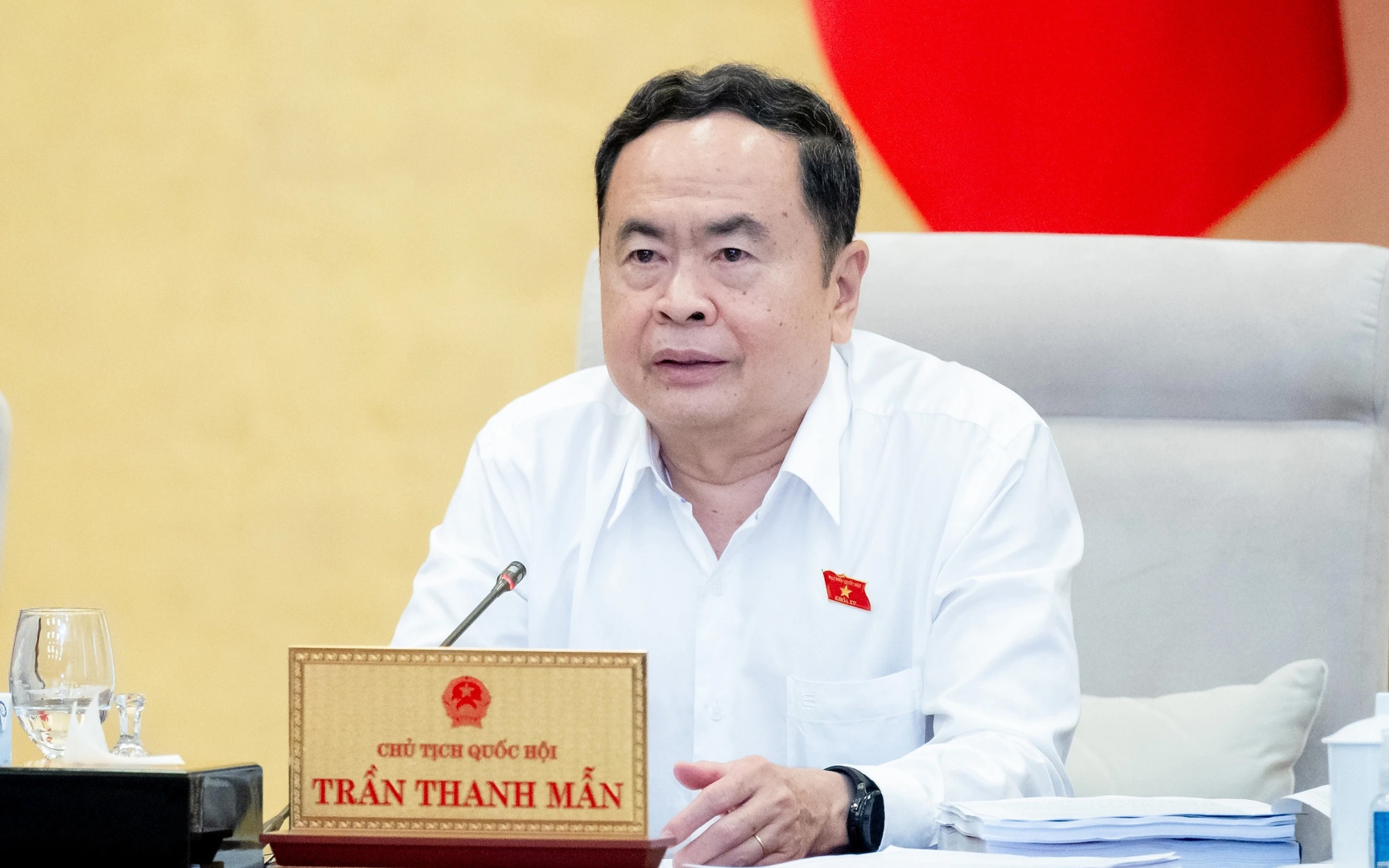 Gi&aacute; b&aacute;n ở c&aacute;c nh&agrave; thuốc phải thống nhất, kh&ocirc;ng thể c&ugrave;ng loại nhưng kh&aacute;c gi&aacute;