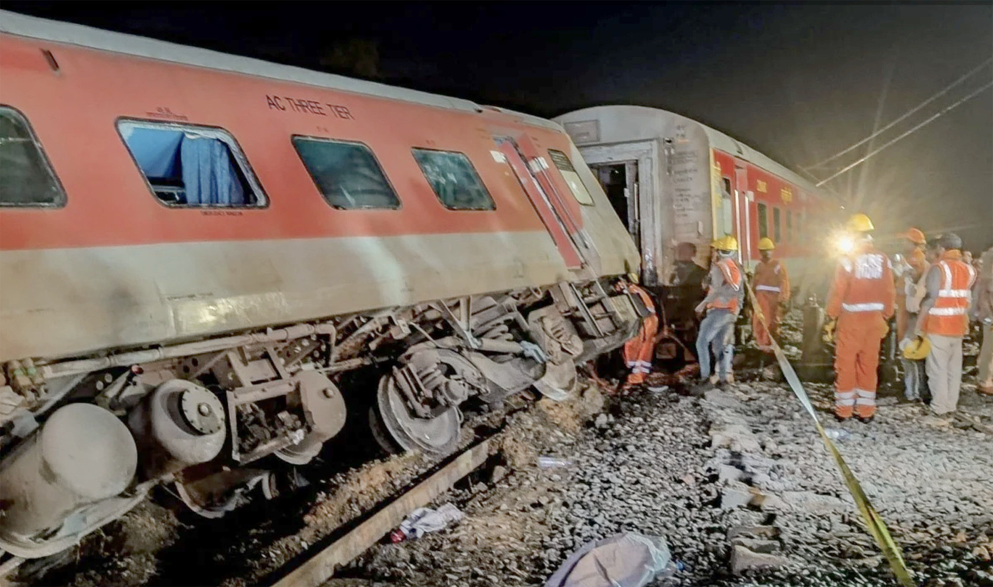 &Aacute;p lực bủa v&acirc;y đường sắt Ấn Độ sau li&ecirc;n tiếp sự cố- Ảnh 1.