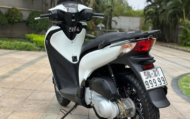 CSGT, luật sư n&oacute;i g&igrave; về vụ Huấn 'hoa hồng' k&ecirc;u cứu khi mua lại xe SH gắn biển 999.99