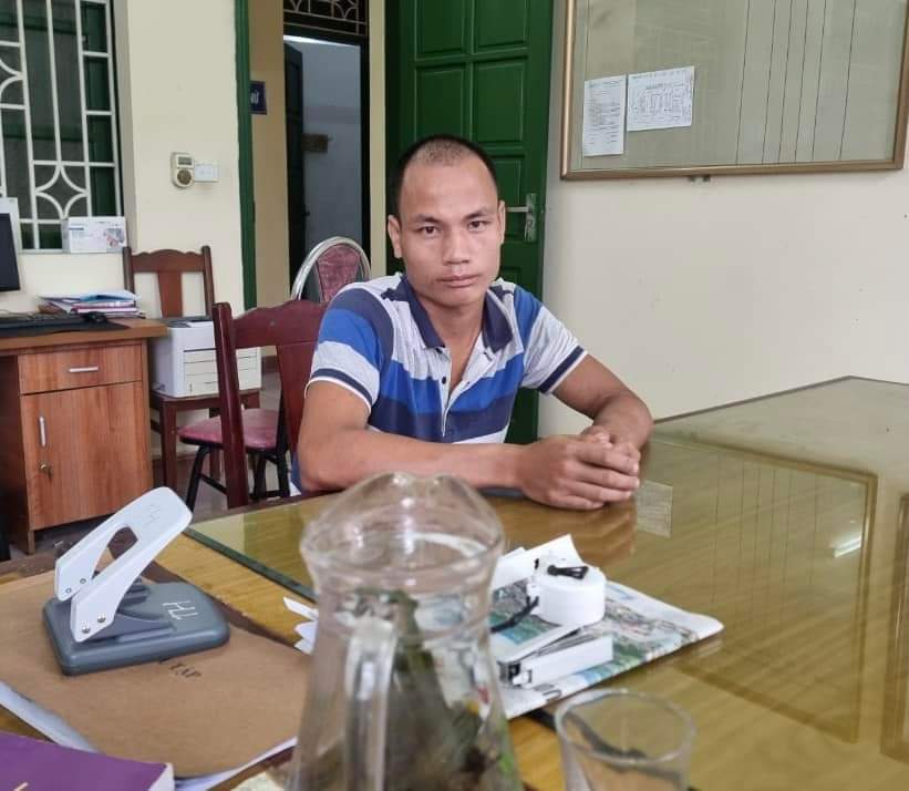 Công an vào cuộc vụ bé trai nghi bị cha dượng treo lên xà nhà ở Phú Thọ- Ảnh 2. Công an vào cuộc vụ bé trai nghi bị cha dượng treo lên xà nhà ở Phú Thọ- Ảnh 2.