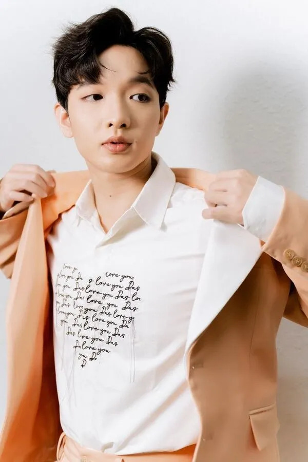 Ca sĩ Anh T&uacute; xin lỗi về tiết mục g&acirc;y tranh c&atilde;i ở Anh trai say hi- Ảnh 3.